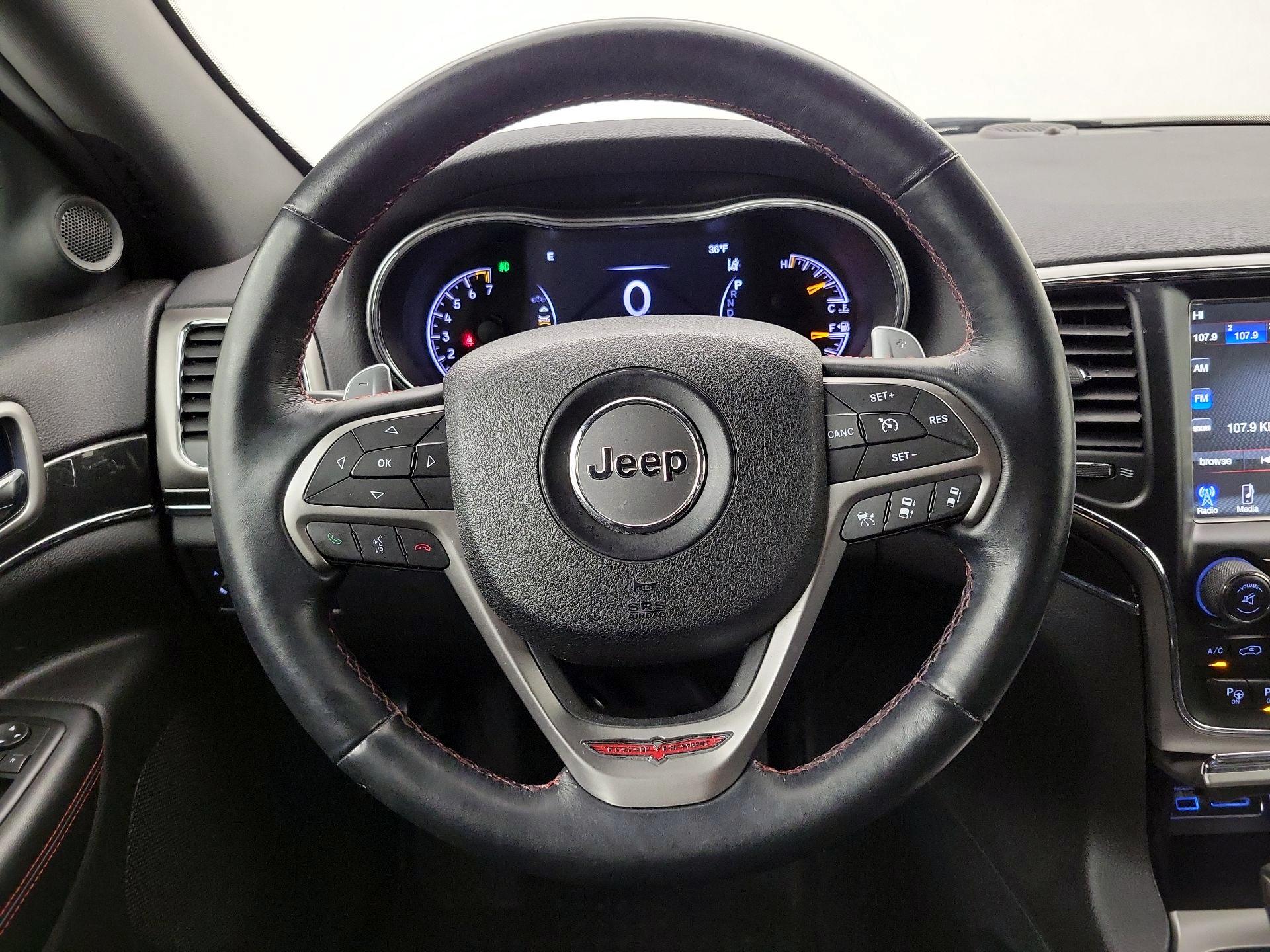 Thumbnail: 2017 Jeep Grand Cherokee - 10