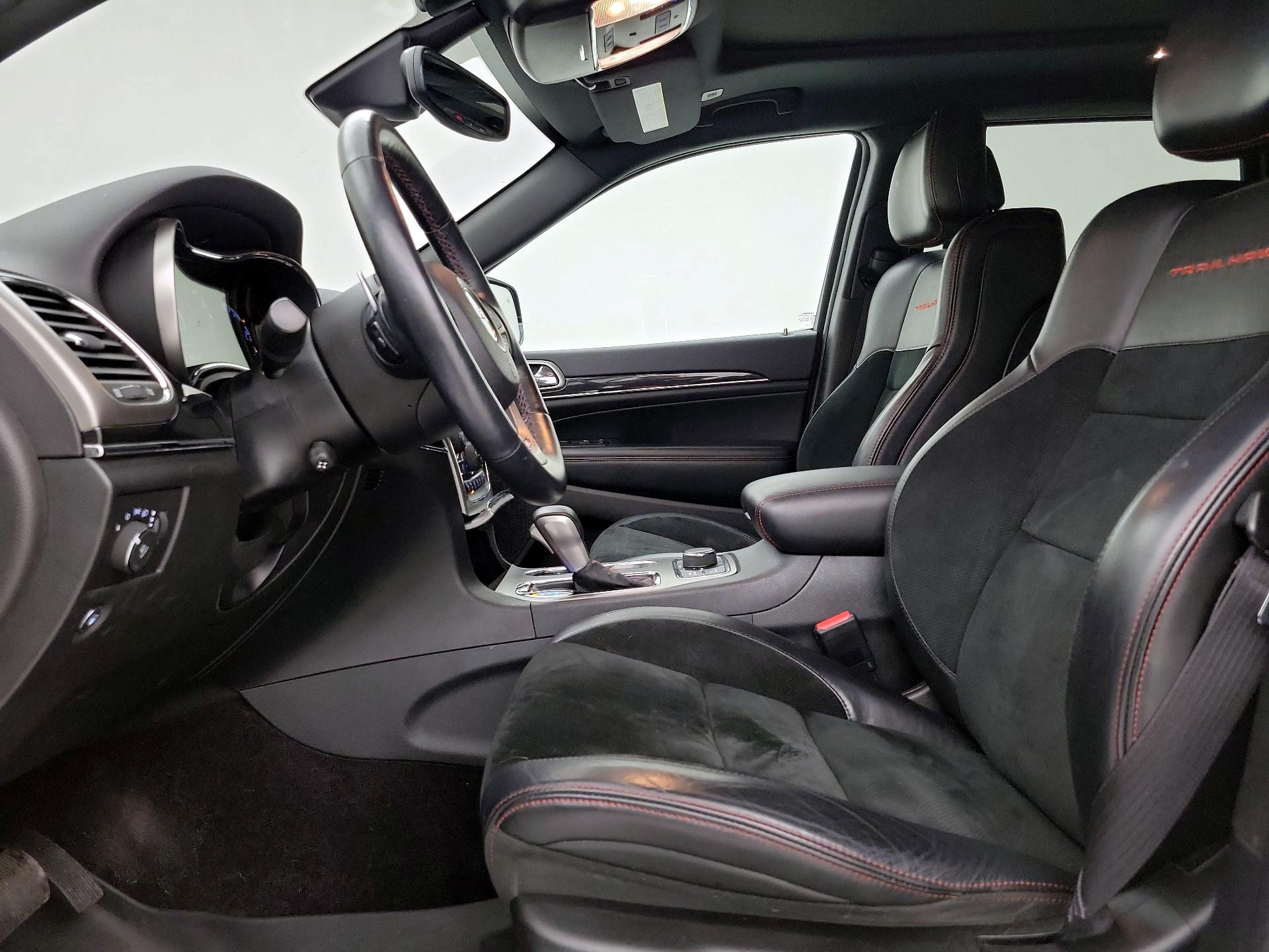 Thumbnail: 2017 Jeep Grand Cherokee - 11