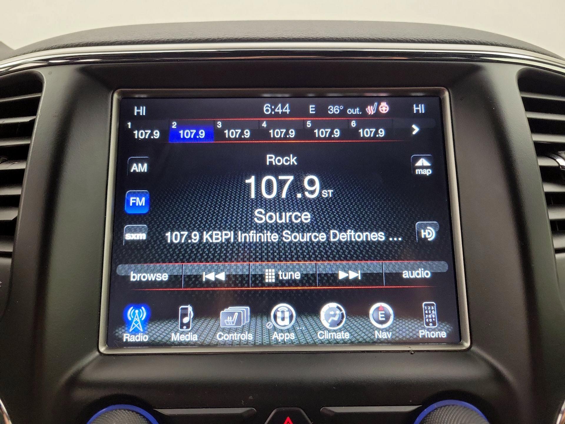 Thumbnail: 2017 Jeep Grand Cherokee - 15