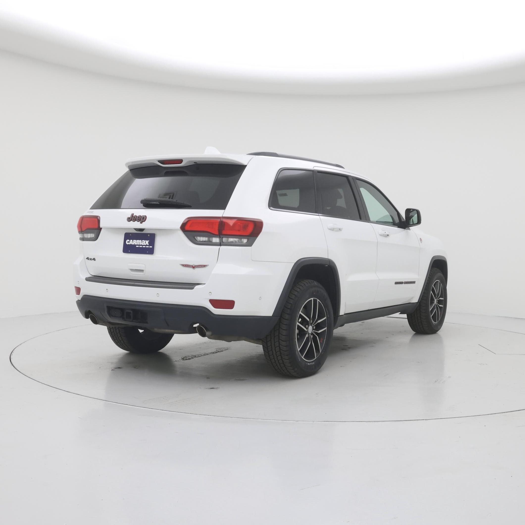 Thumbnail: 2017 Jeep Grand Cherokee - 8