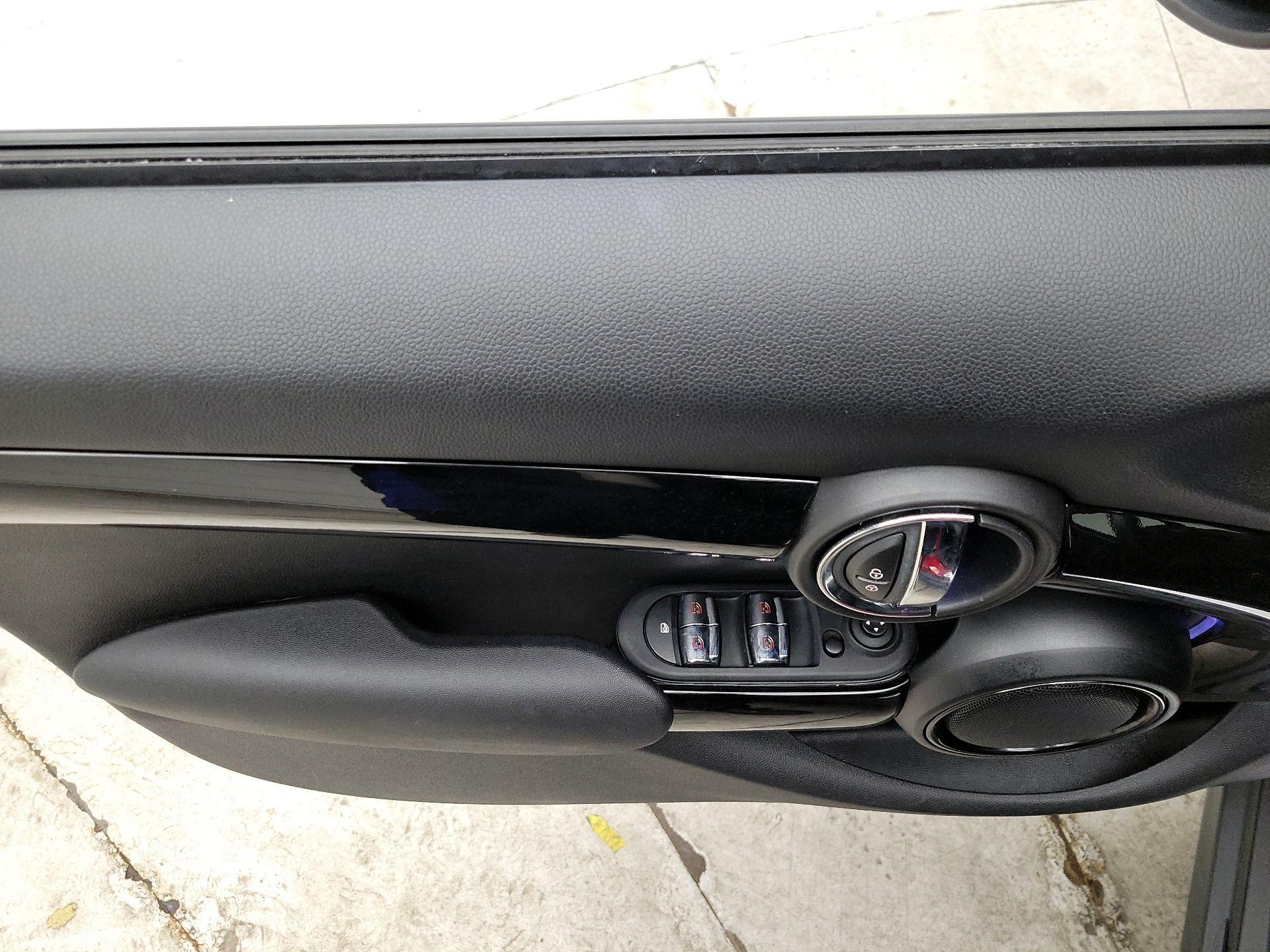 Thumbnail: 2022 MINI Cooper Hardtop - 12