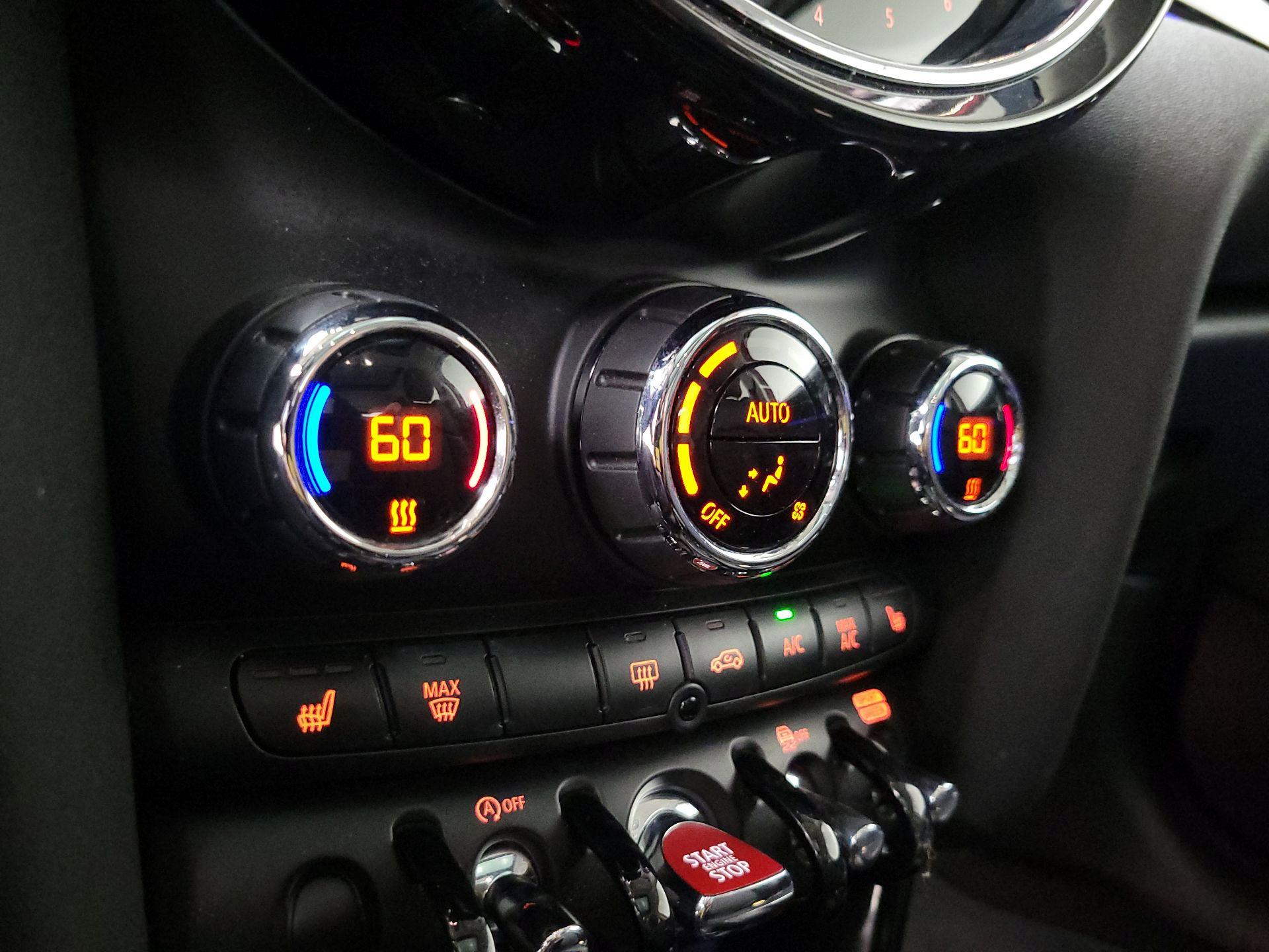 Thumbnail: 2022 MINI Cooper Hardtop - 17