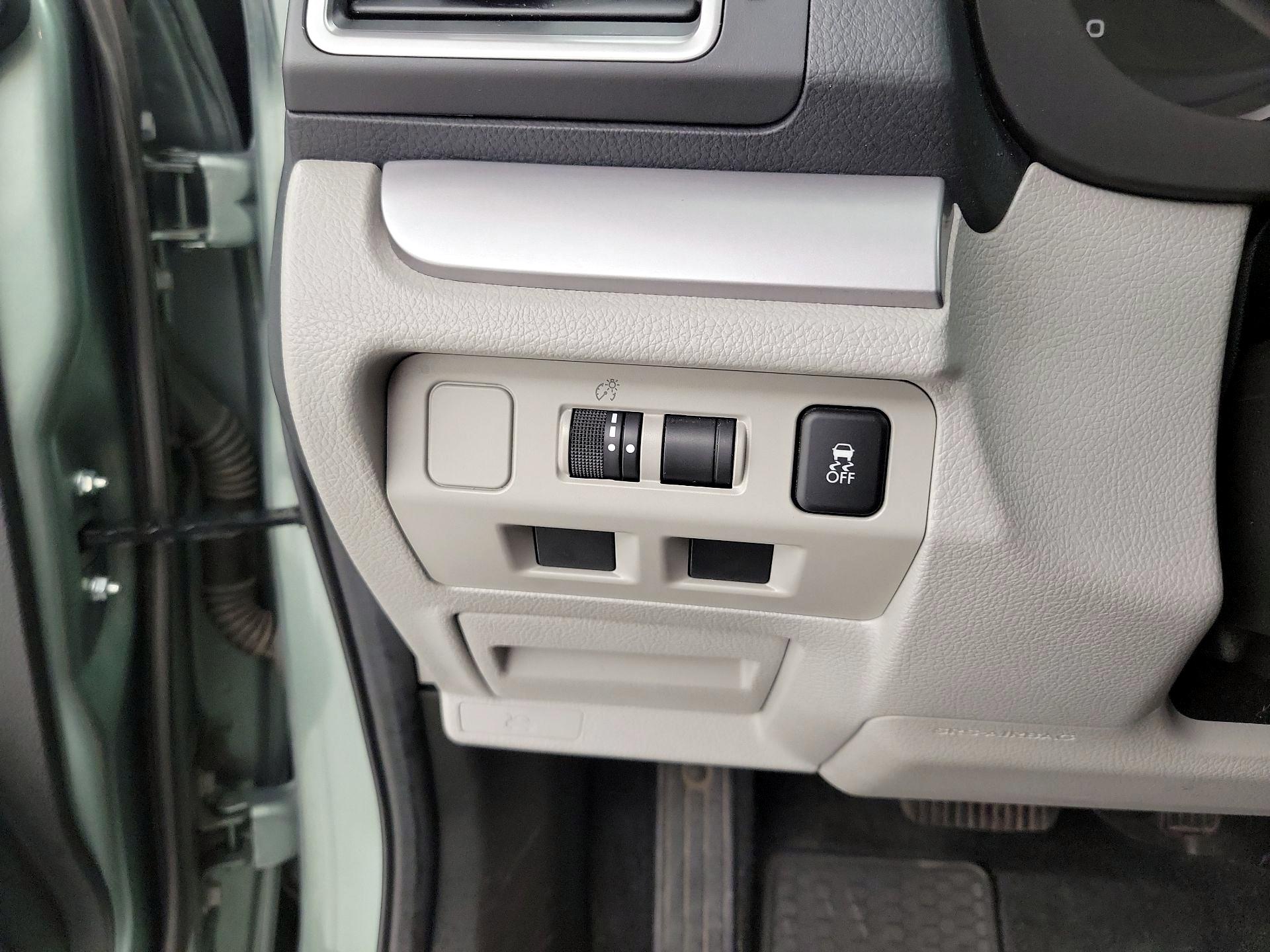 Thumbnail: 2017 Subaru Forester - 13