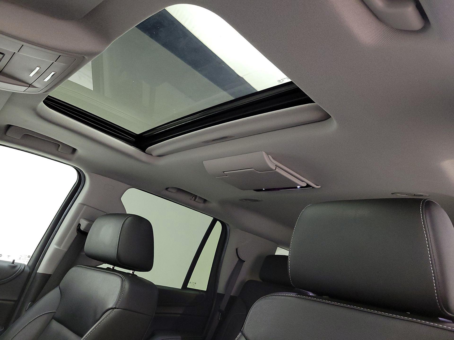 Thumbnail: 2018 Chevrolet Tahoe - 20