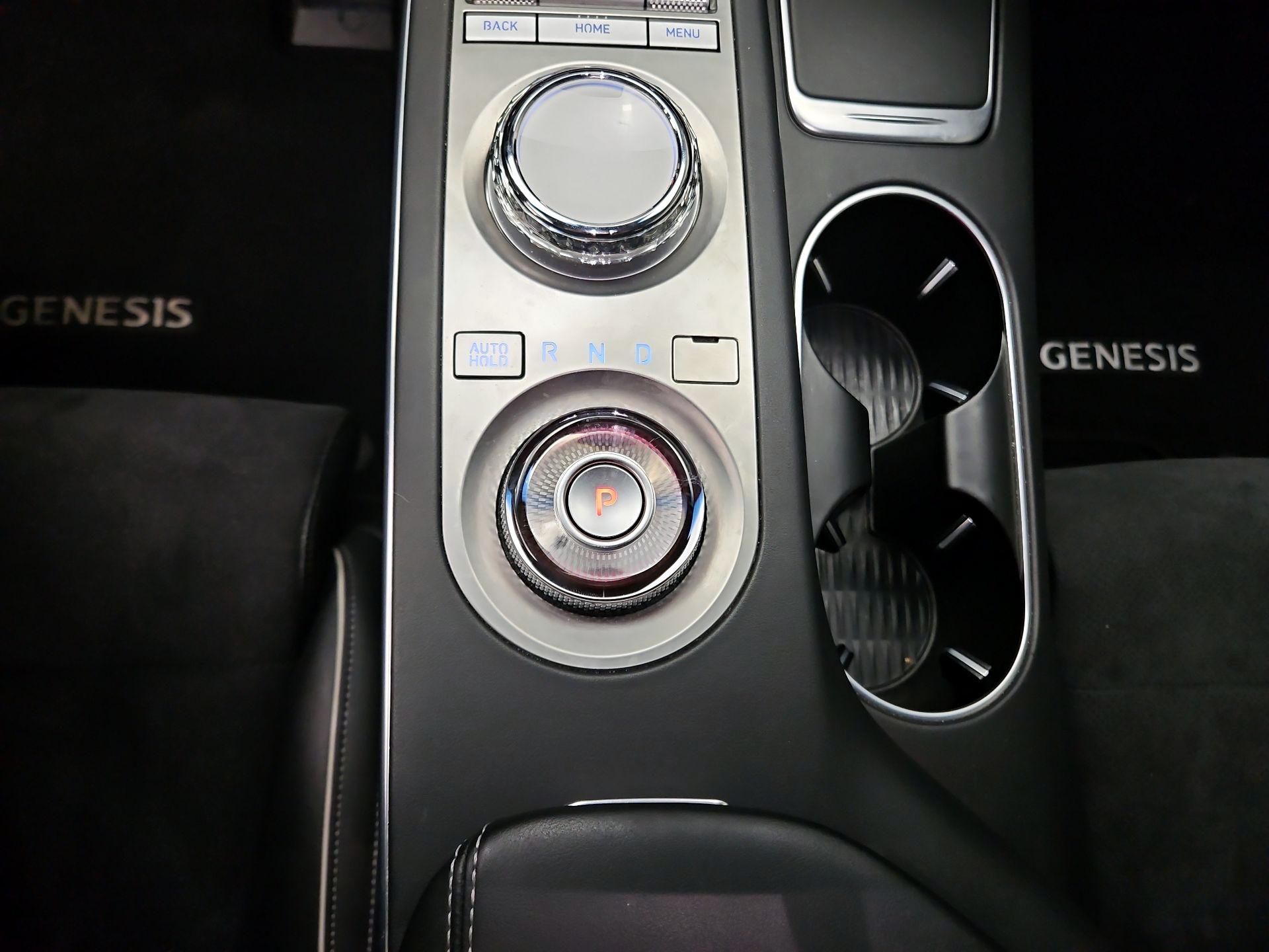 Thumbnail: 2022 Genesis GV70 - 18