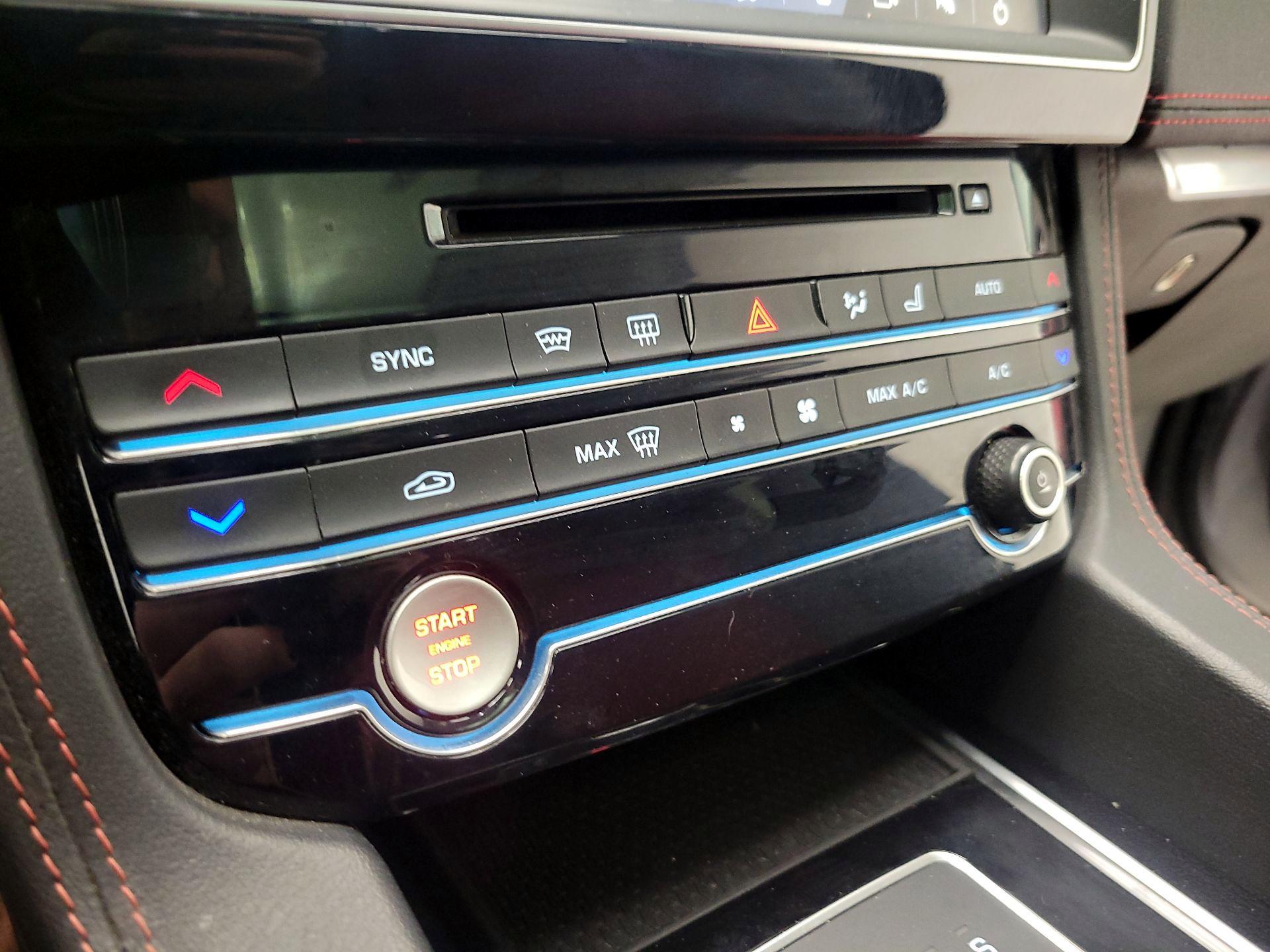 Thumbnail: 2020 Jaguar F-Pace - 17