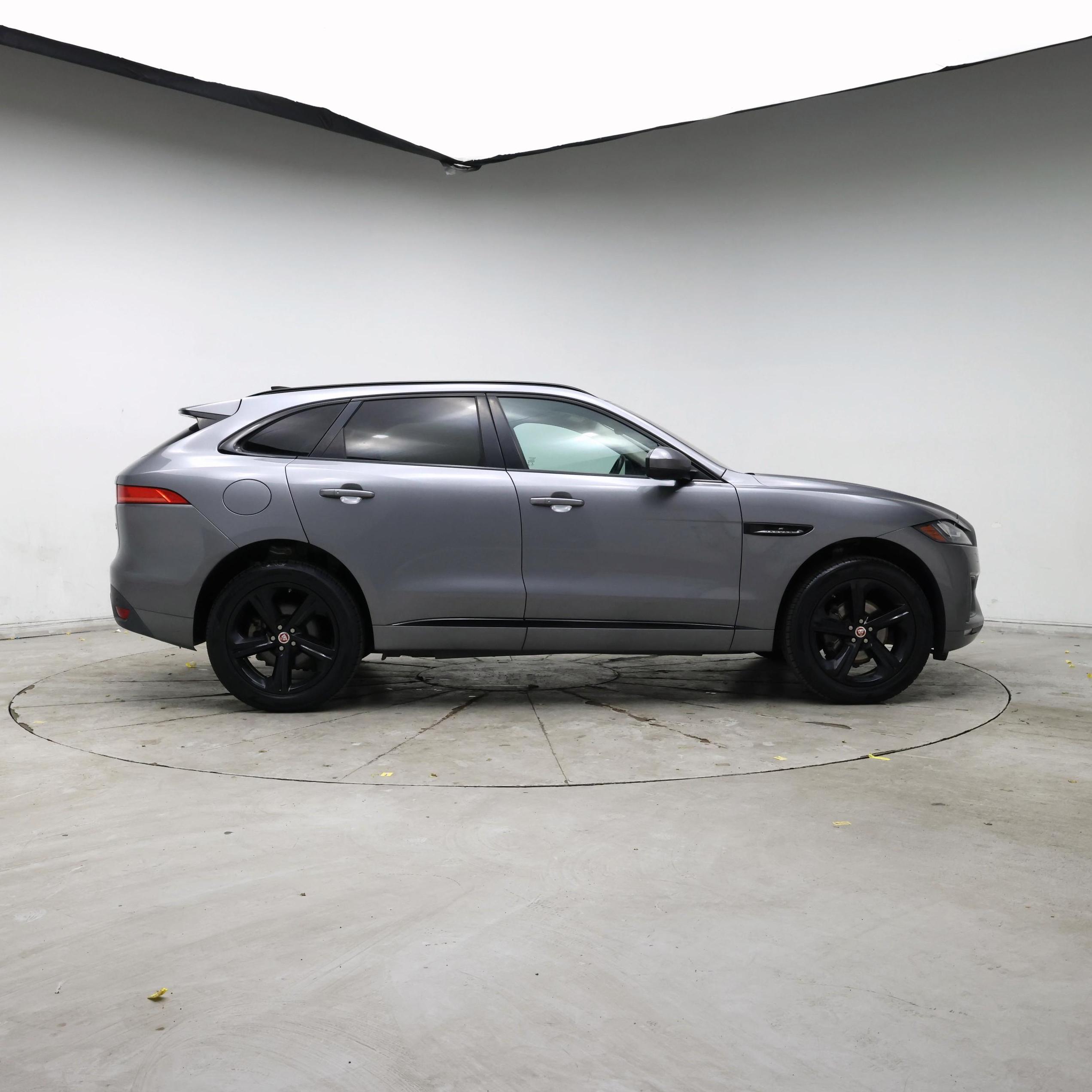 Thumbnail: 2020 Jaguar F-Pace - 7