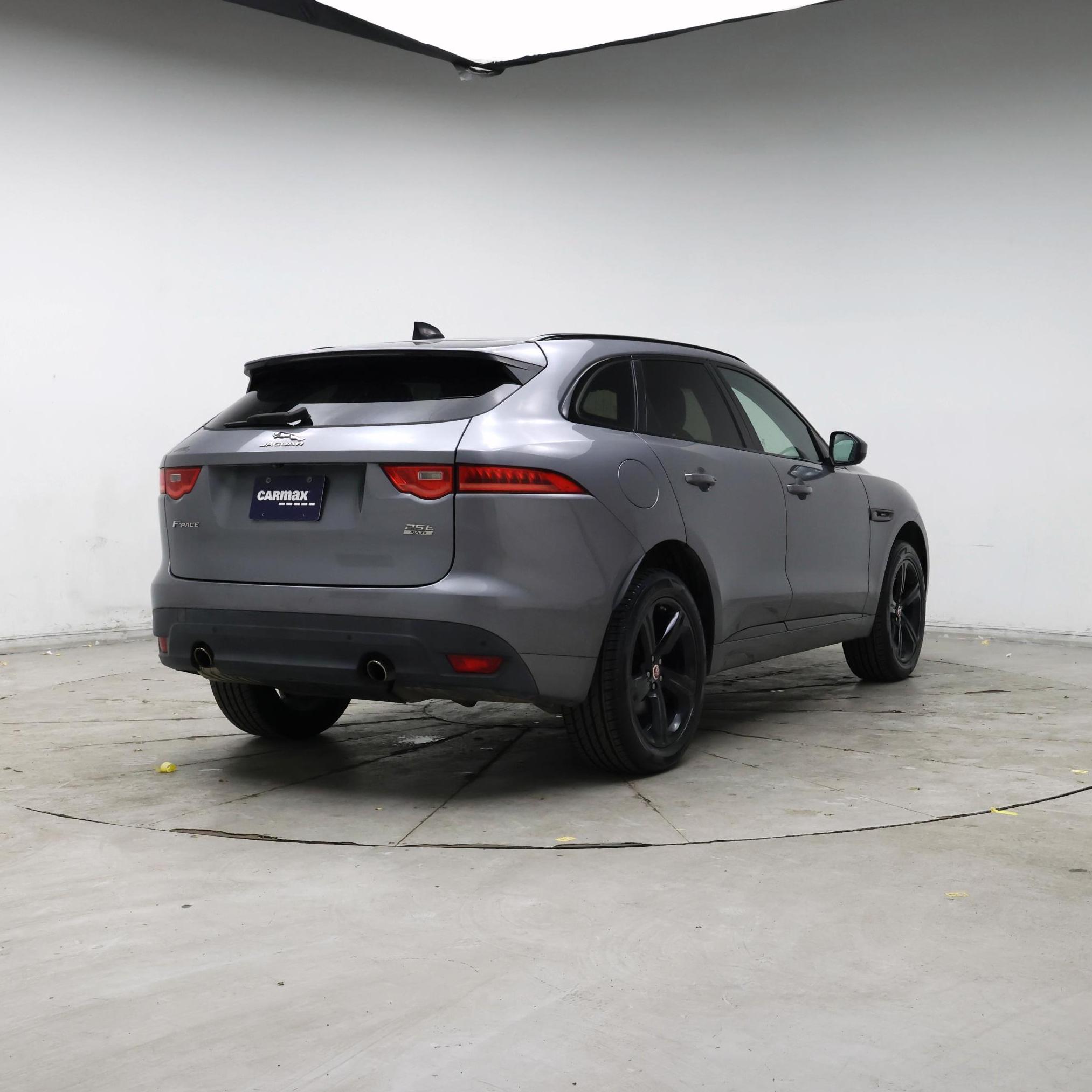 Thumbnail: 2020 Jaguar F-Pace - 8