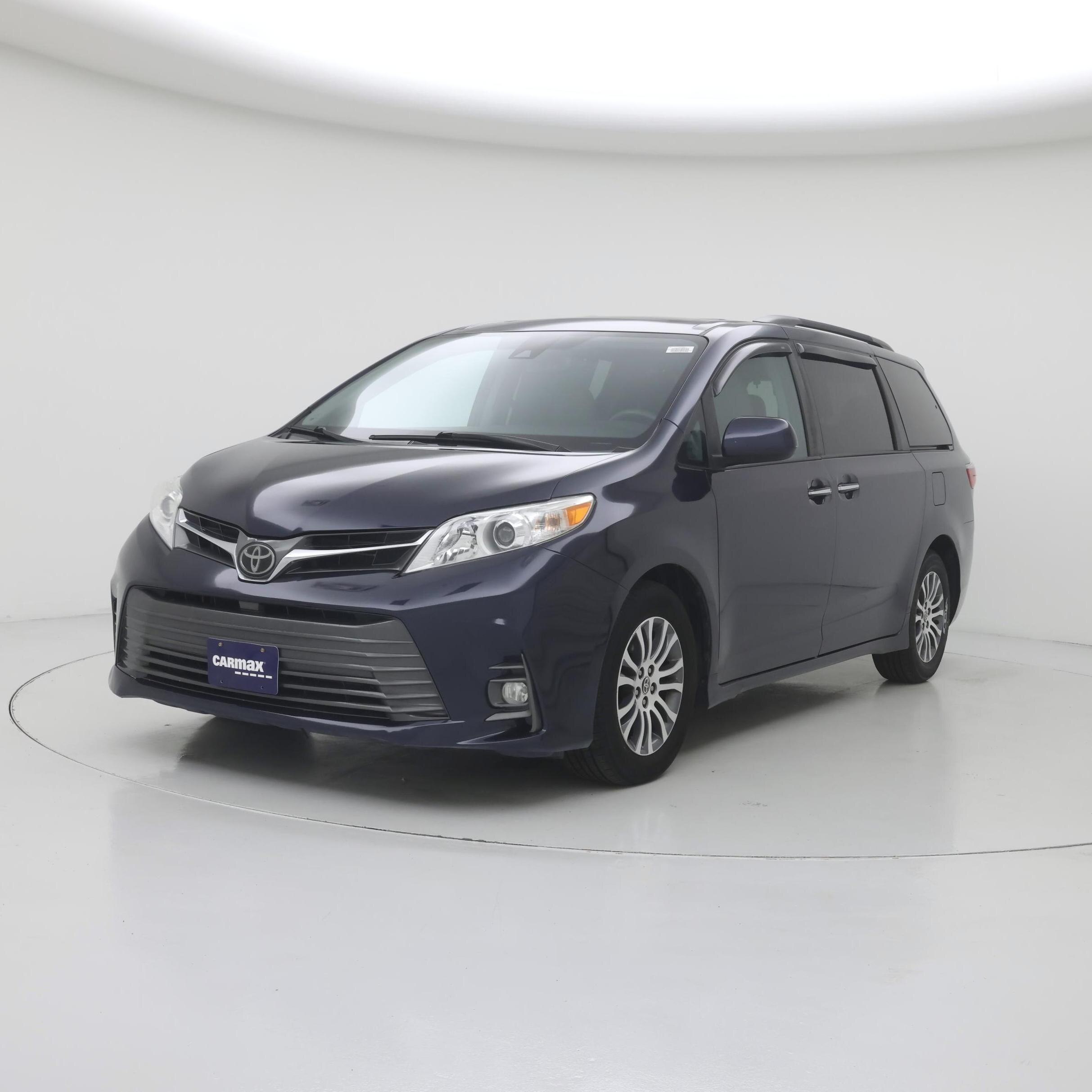 Thumbnail: 2020 Toyota Sienna - 4