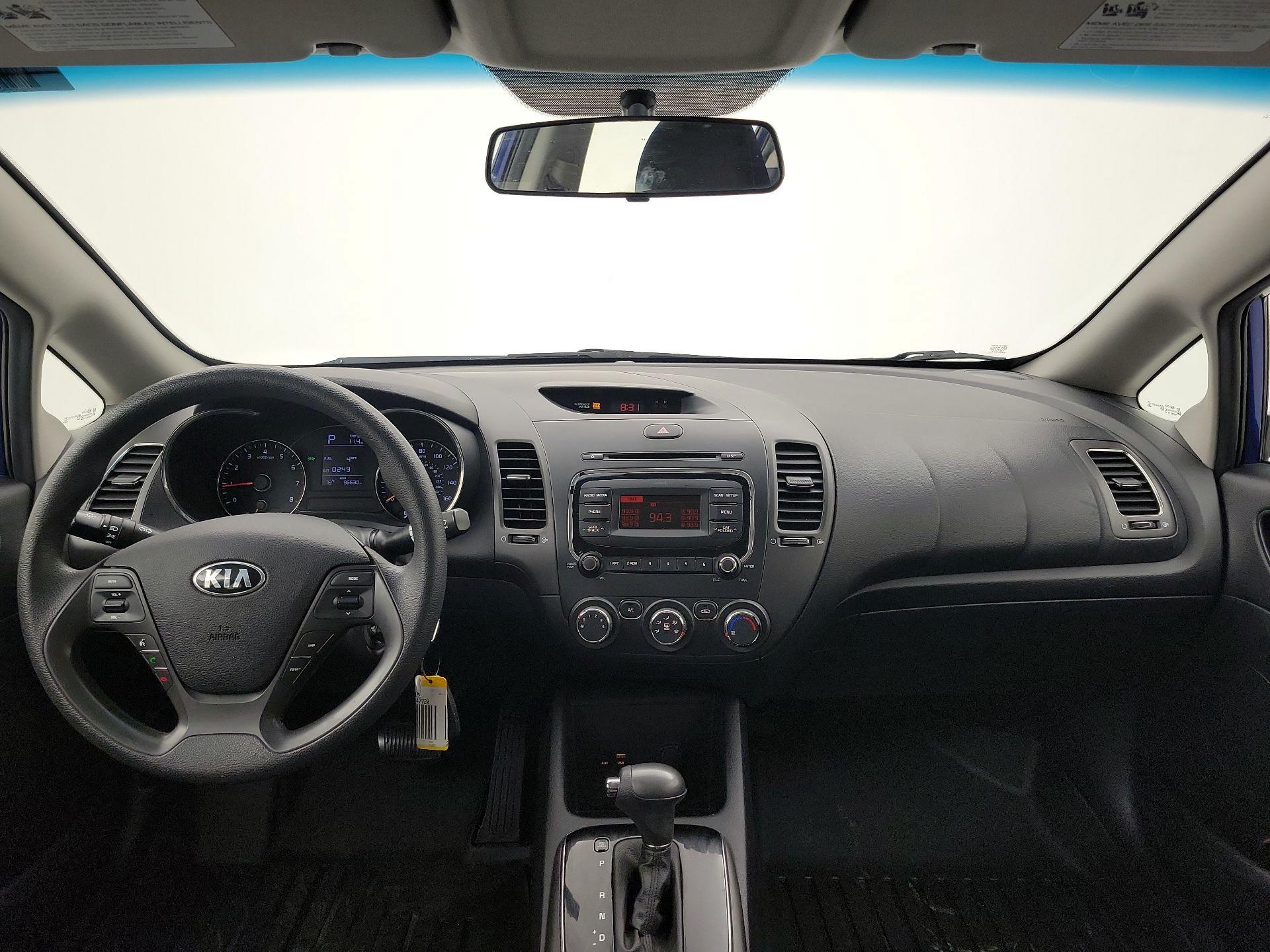 Thumbnail: 2017 Kia Forte - 9