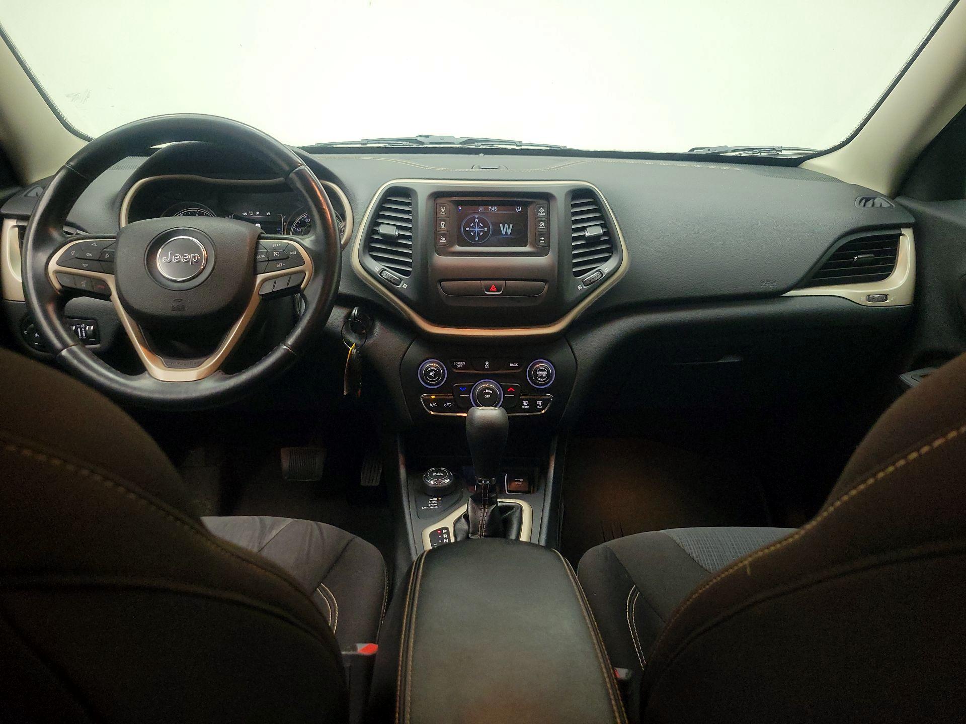 Thumbnail: 2016 Jeep Cherokee - 9