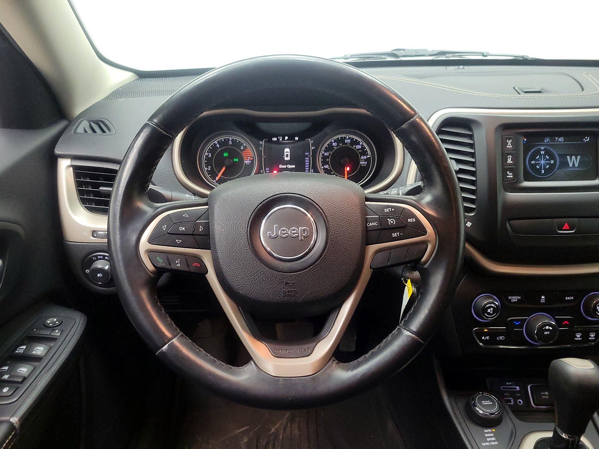 Thumbnail: 2016 Jeep Cherokee - 10