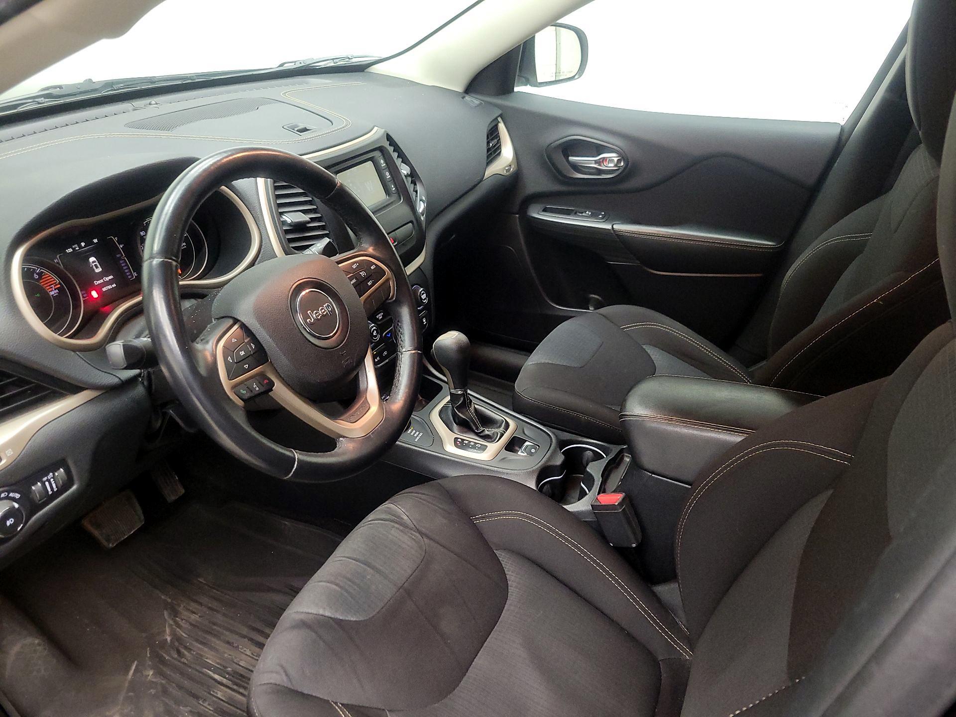 Thumbnail: 2016 Jeep Cherokee - 11