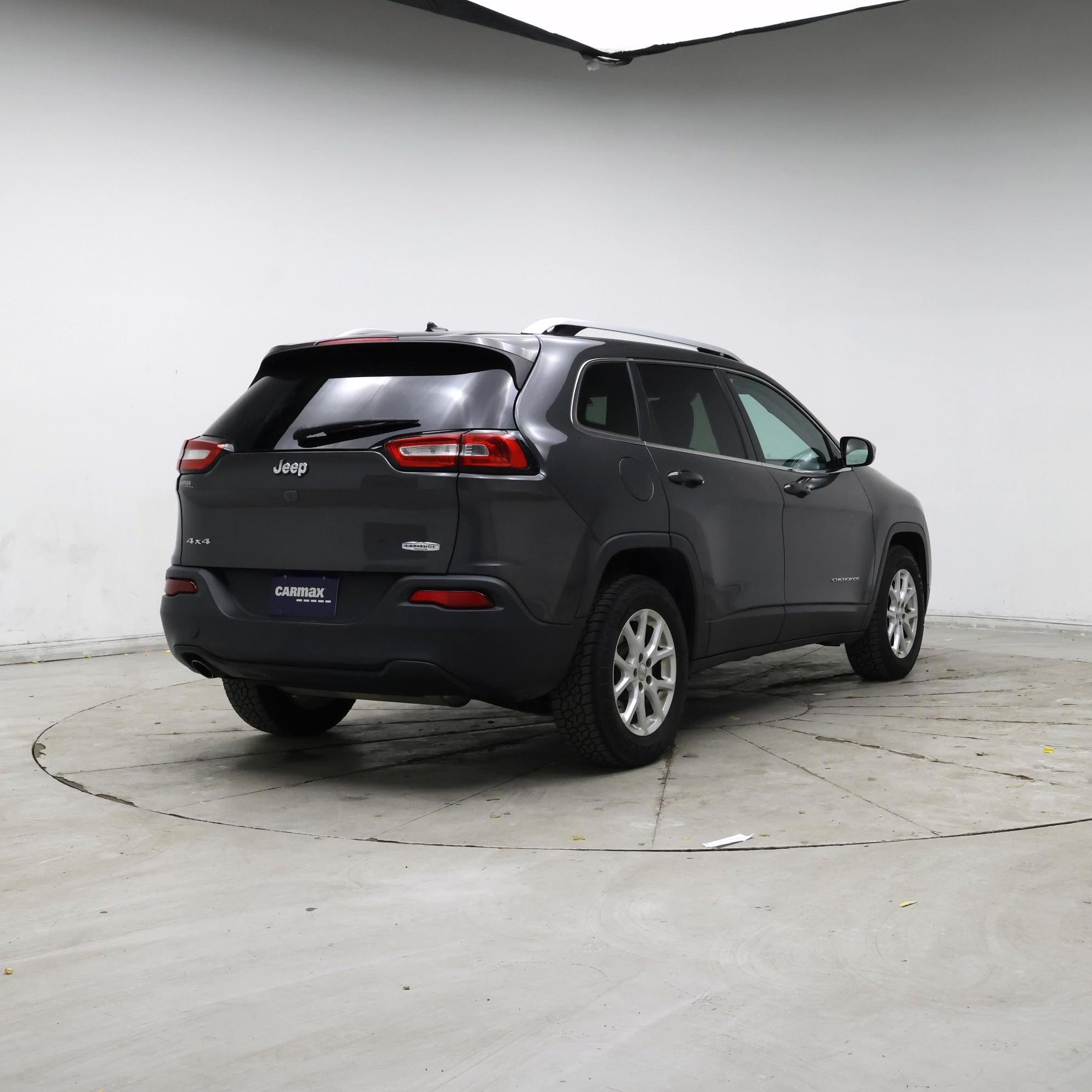 Thumbnail: 2016 Jeep Cherokee - 8