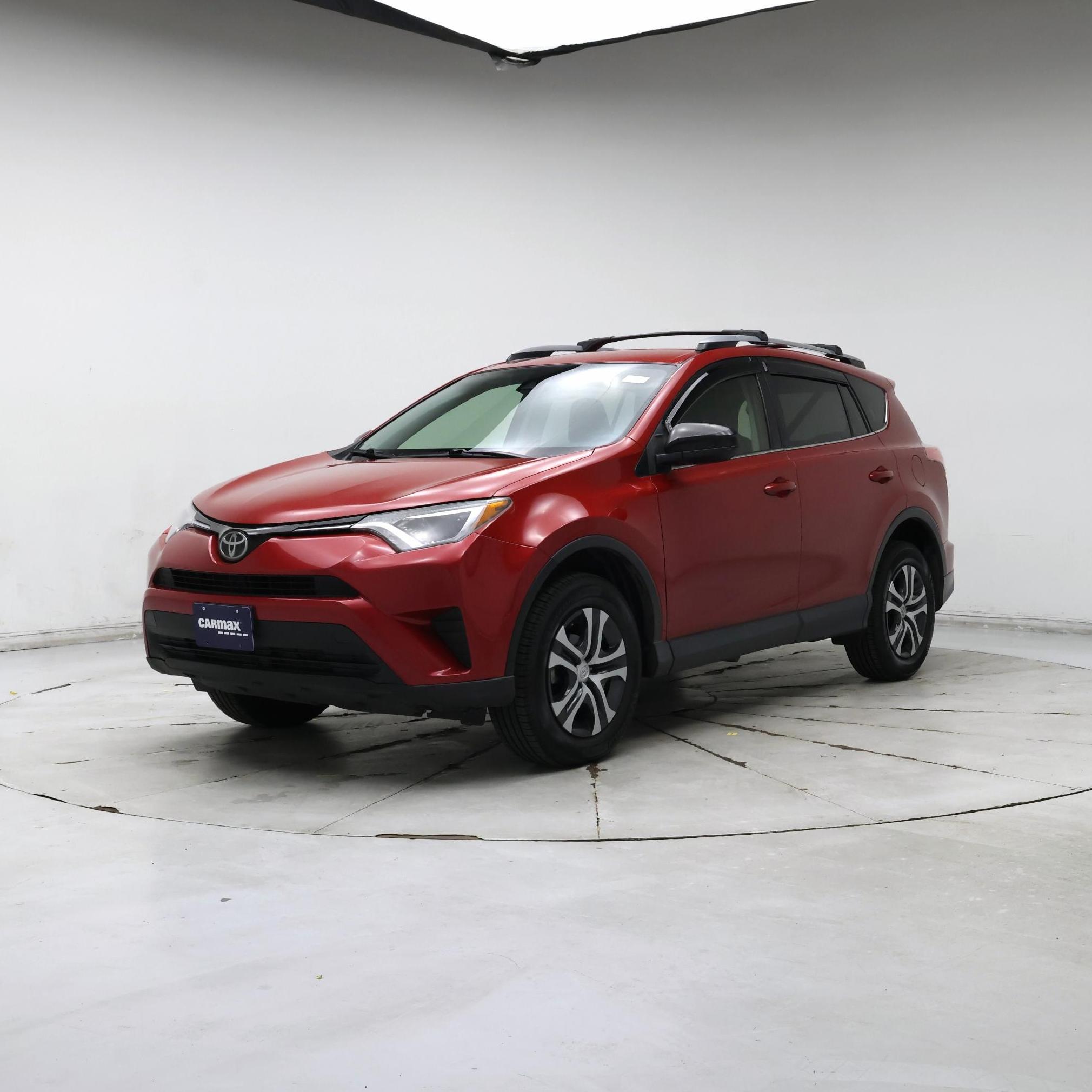 Thumbnail: 2017 Toyota RAV4 - 4