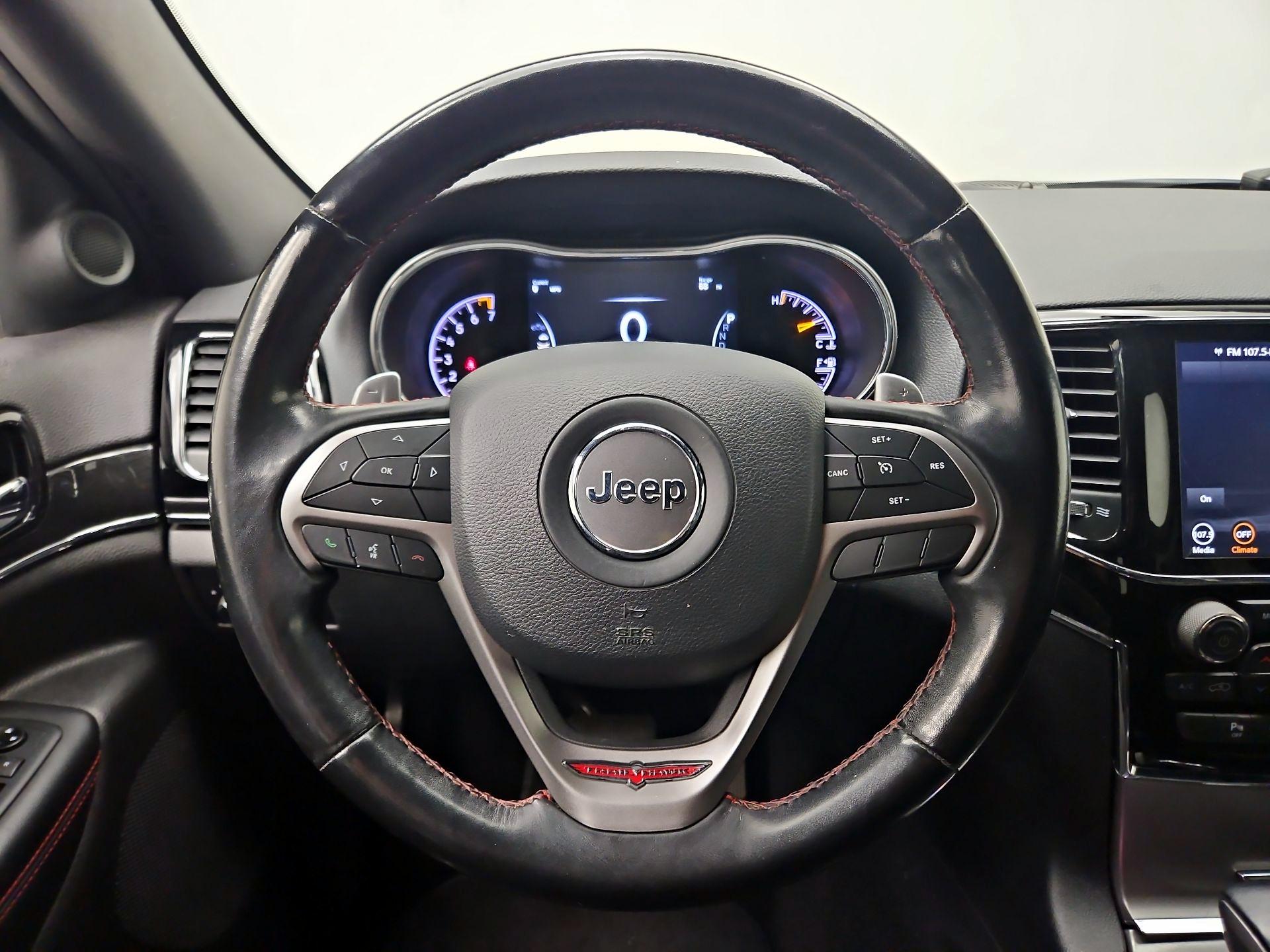 Thumbnail: 2020 Jeep Grand Cherokee - 10