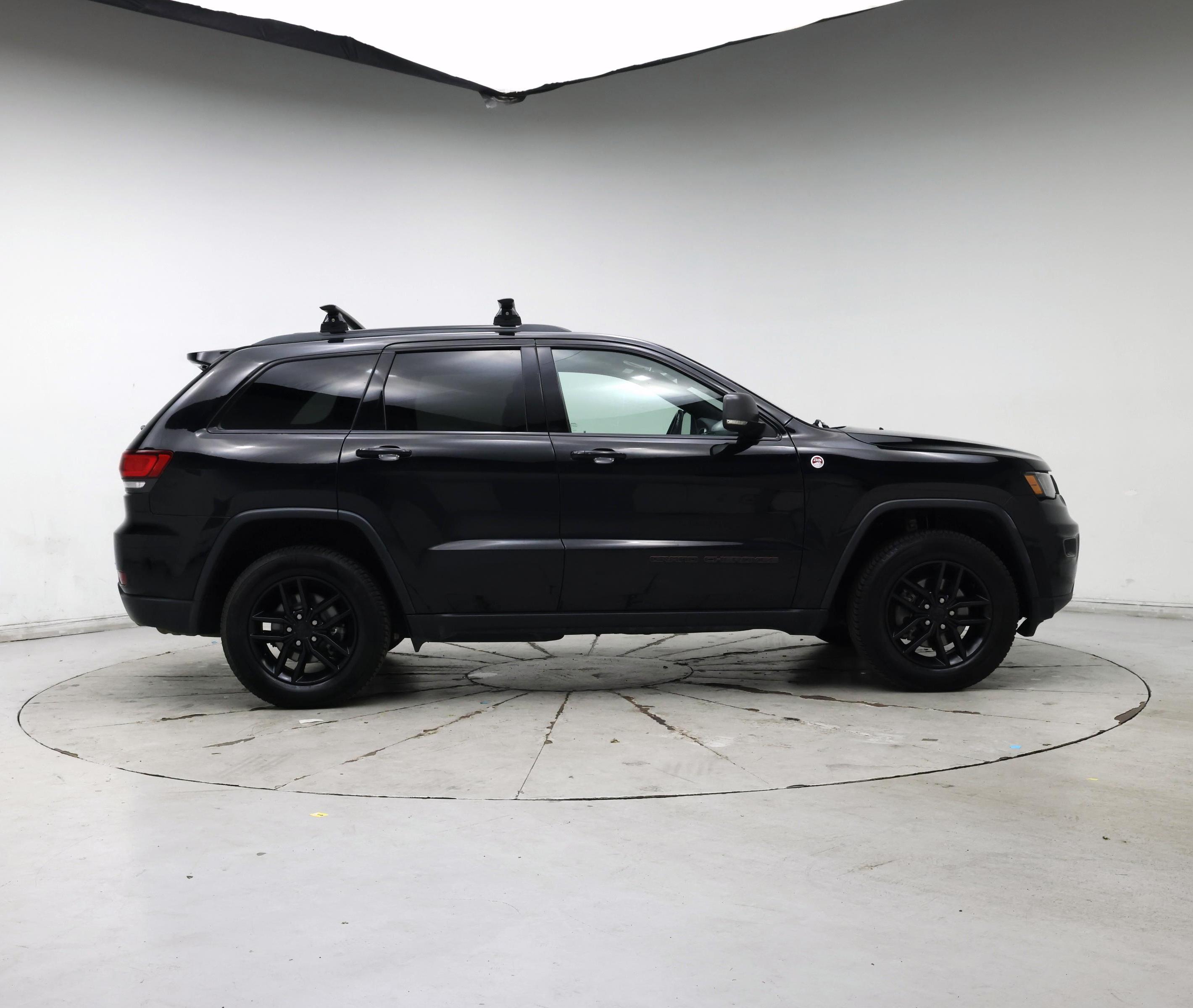 Thumbnail: 2020 Jeep Grand Cherokee - 7