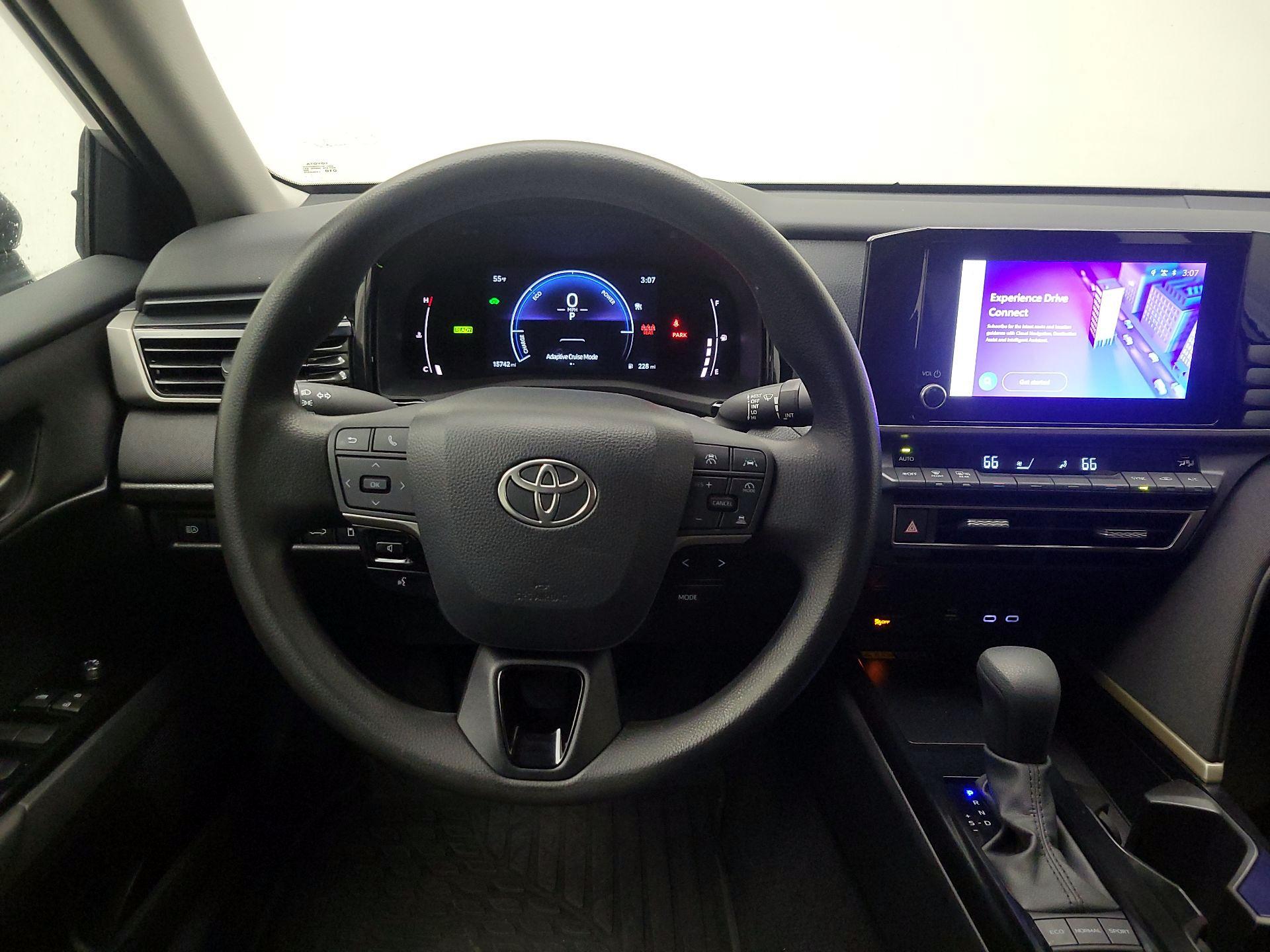 Thumbnail: 2025 Toyota Camry - 10