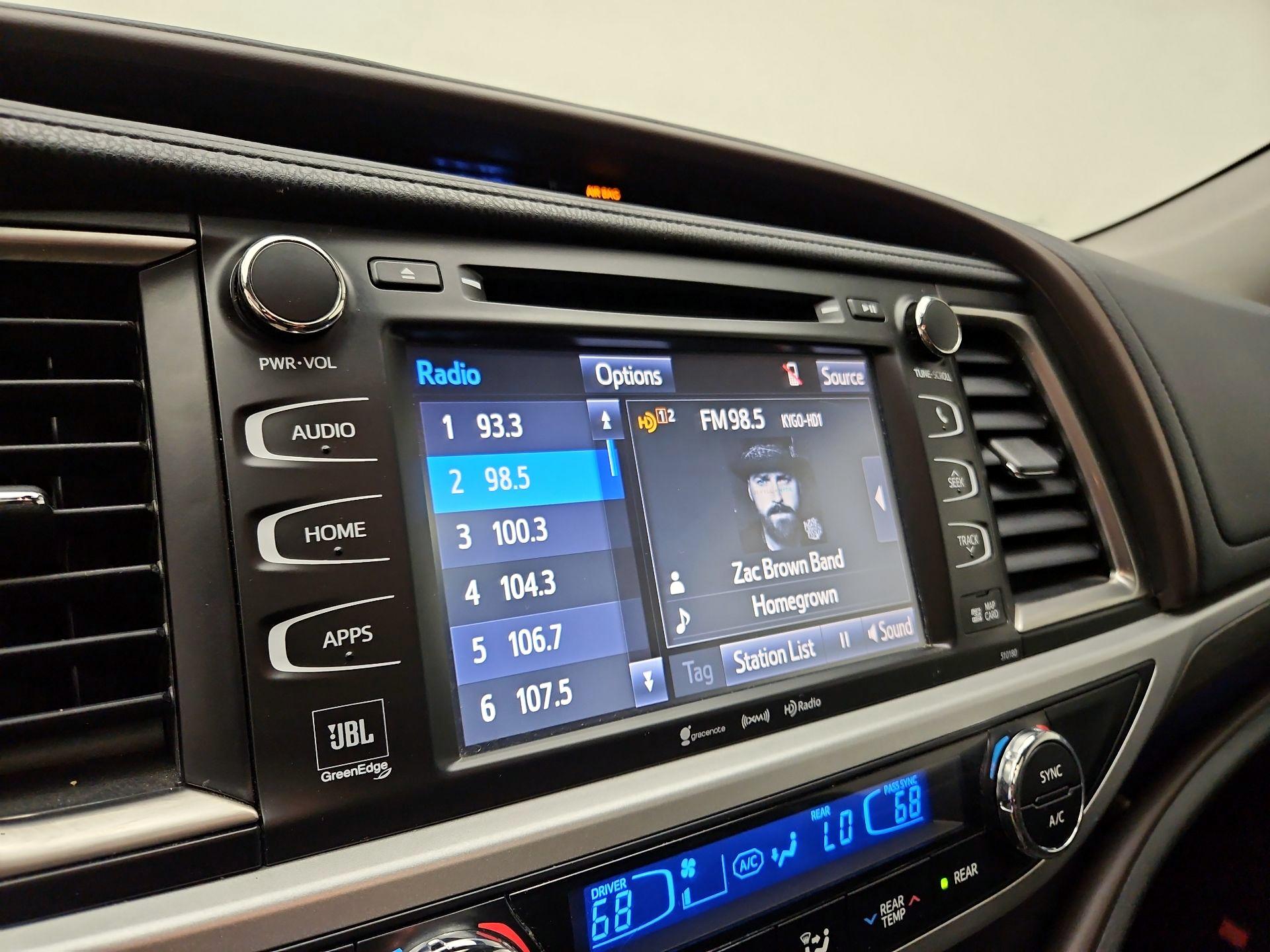 Thumbnail: 2018 Toyota Highlander - 16