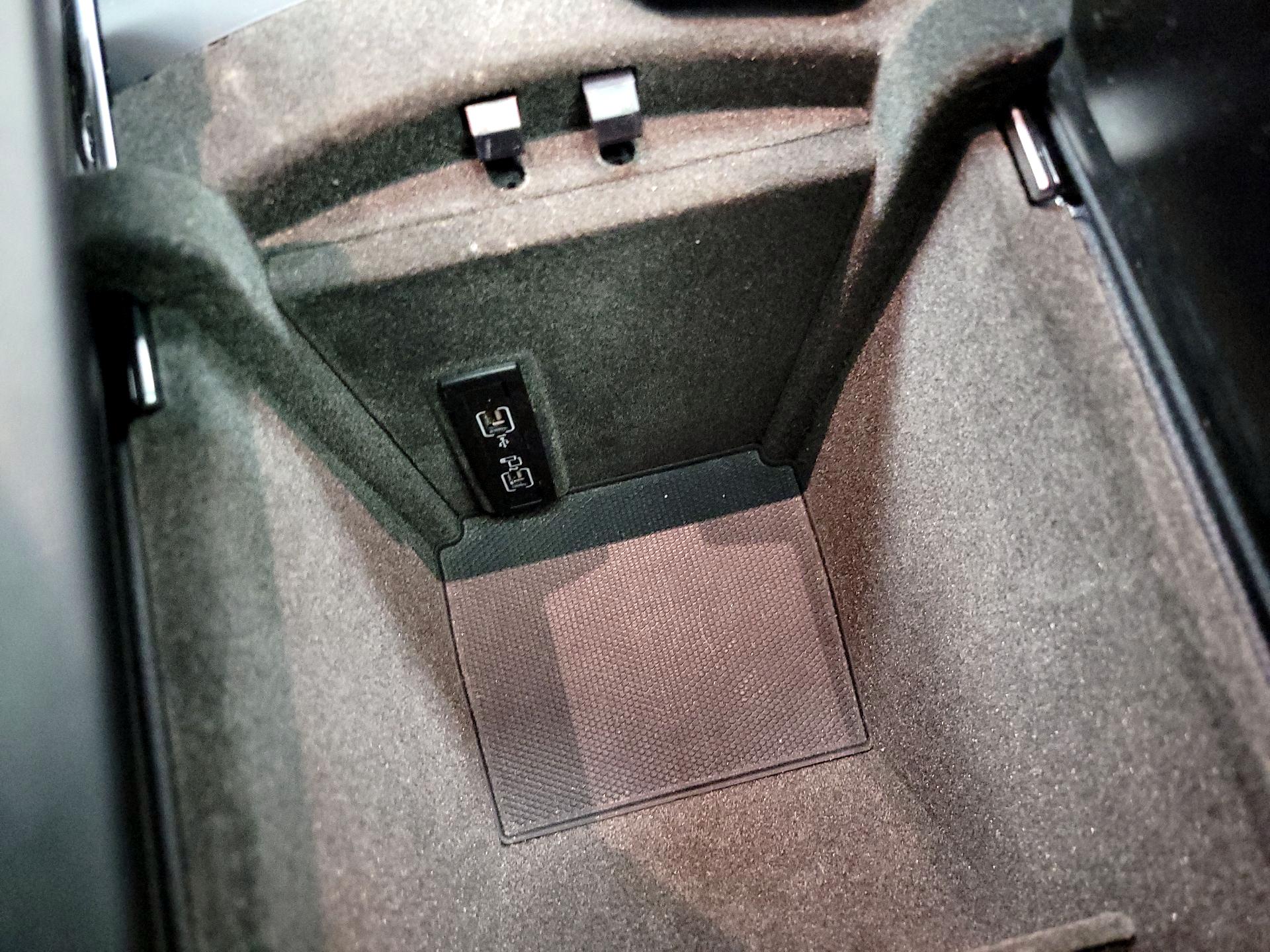 Thumbnail: 2018 Mercedes-Benz GLE - 19