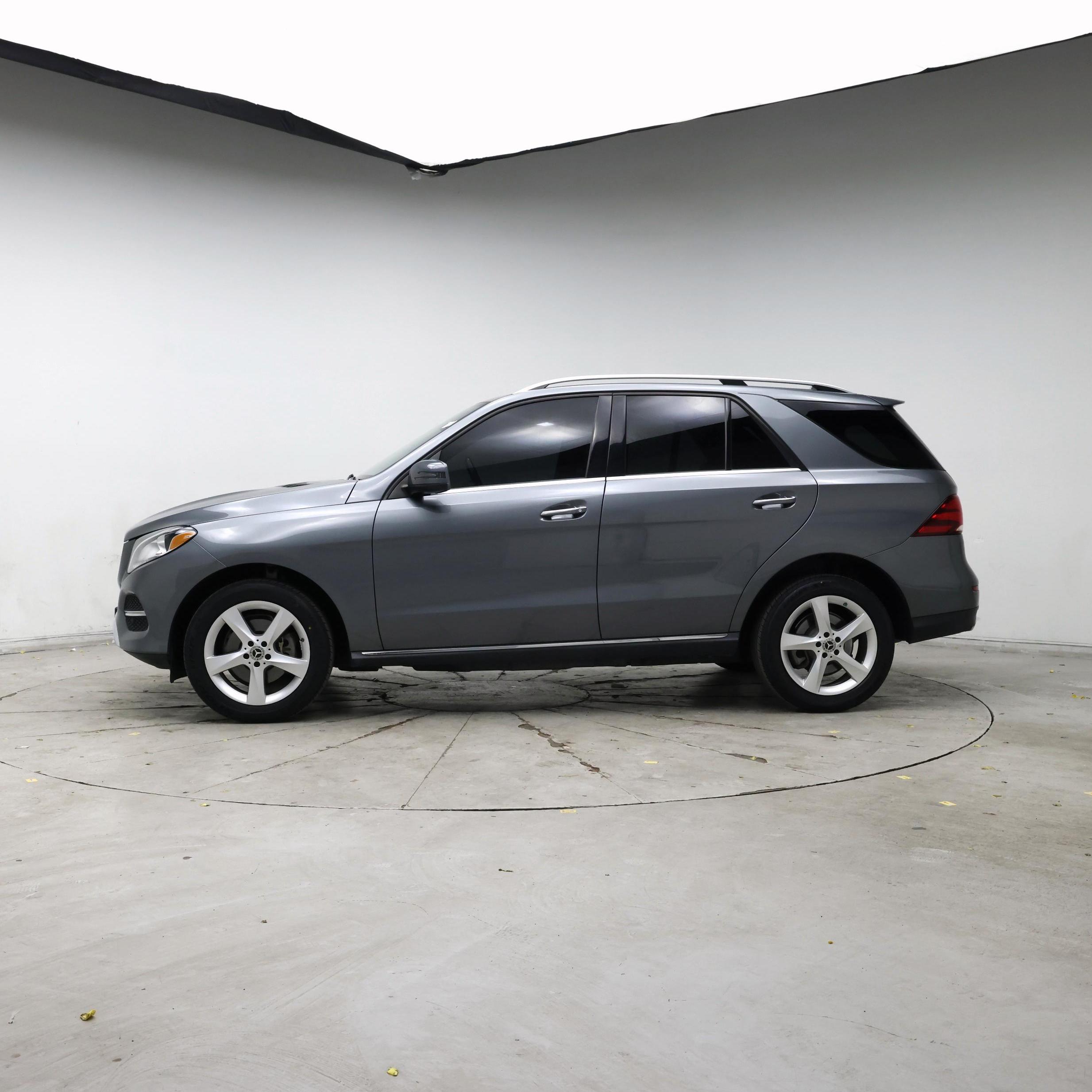 Thumbnail: 2018 Mercedes-Benz GLE - 3