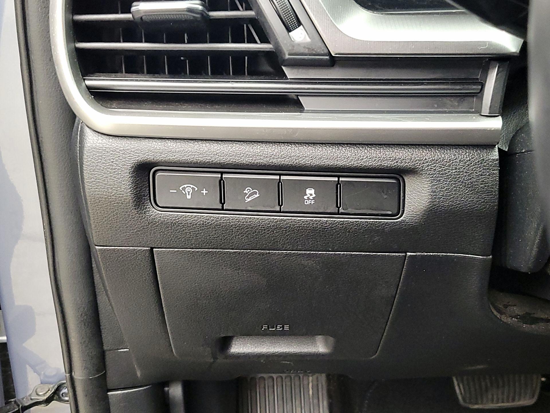 Thumbnail: 2023 Kia Telluride - 13