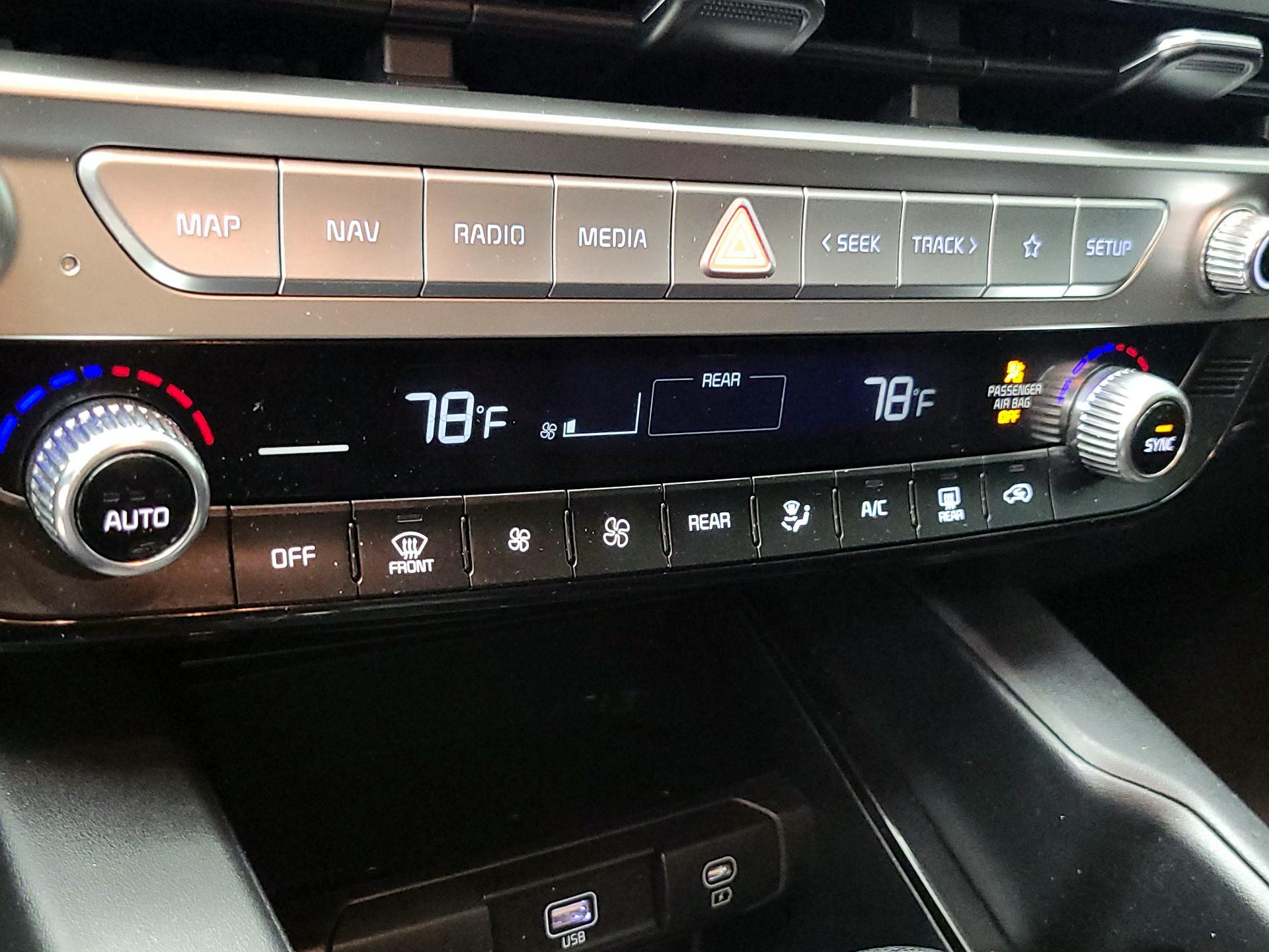 Thumbnail: 2023 Kia Telluride - 17