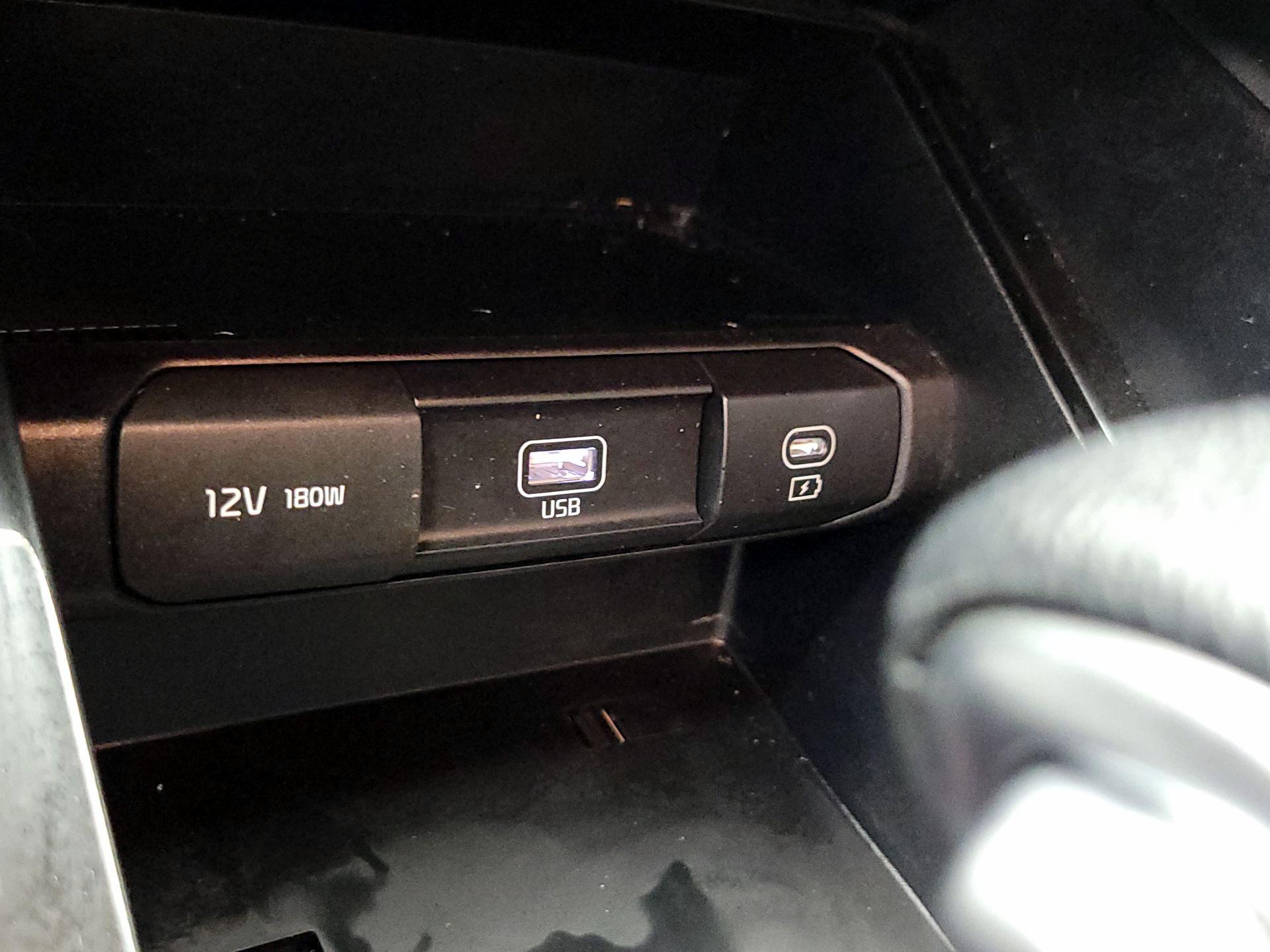 Thumbnail: 2023 Kia Telluride - 19