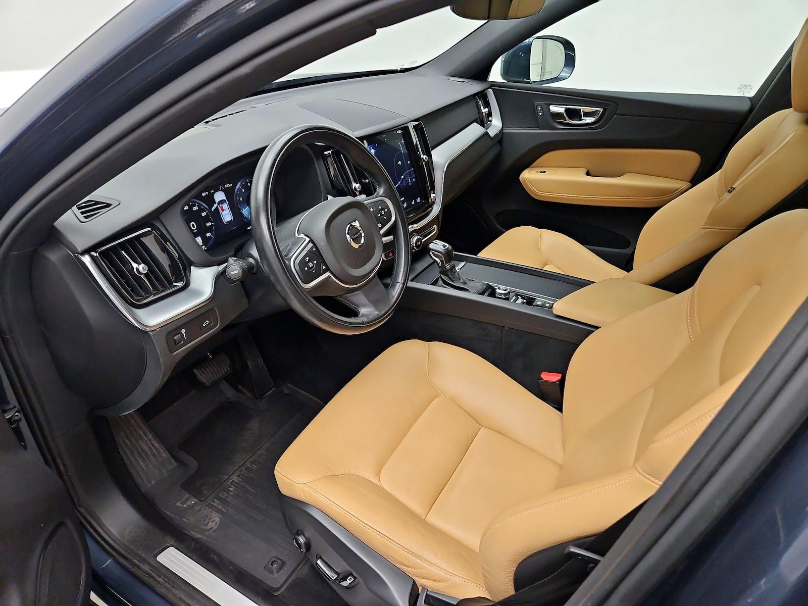 2018 Volvo XC60 Momentum - Photo 12