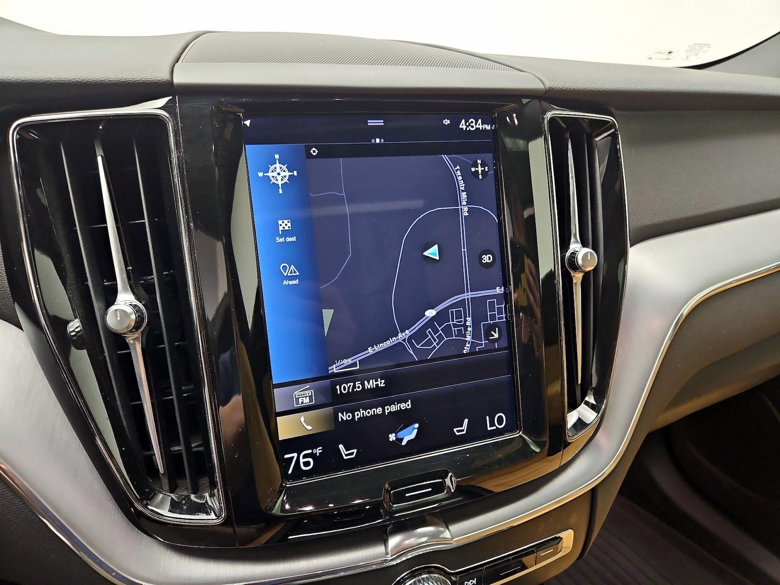 2018 Volvo XC60 Momentum - Photo 15