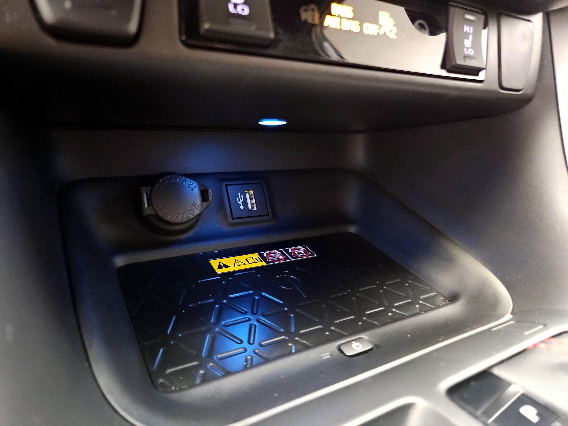 Thumbnail: 2024 Toyota RAV4 - 18