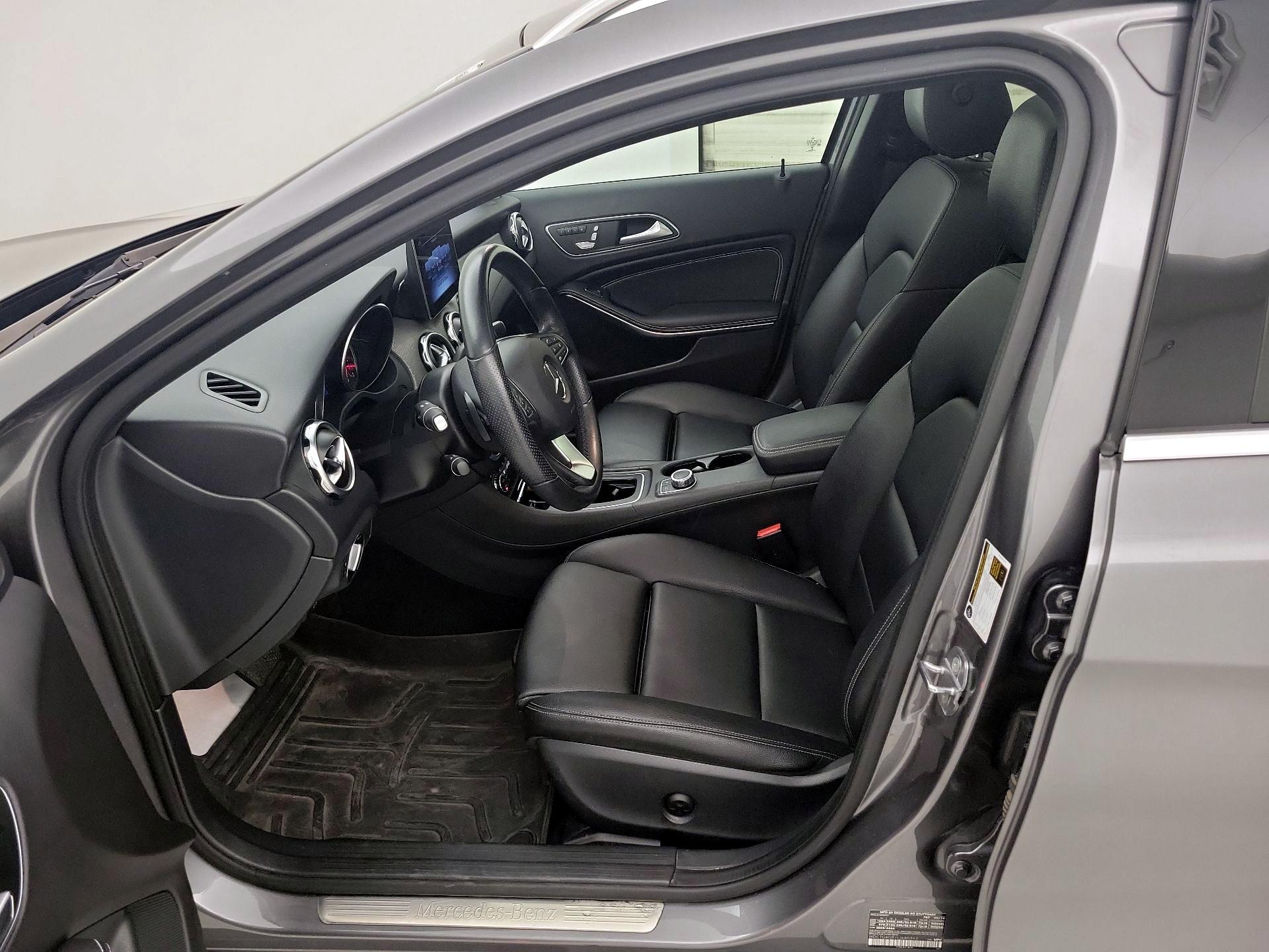 Thumbnail: 2020 Mercedes-Benz GLA - 9