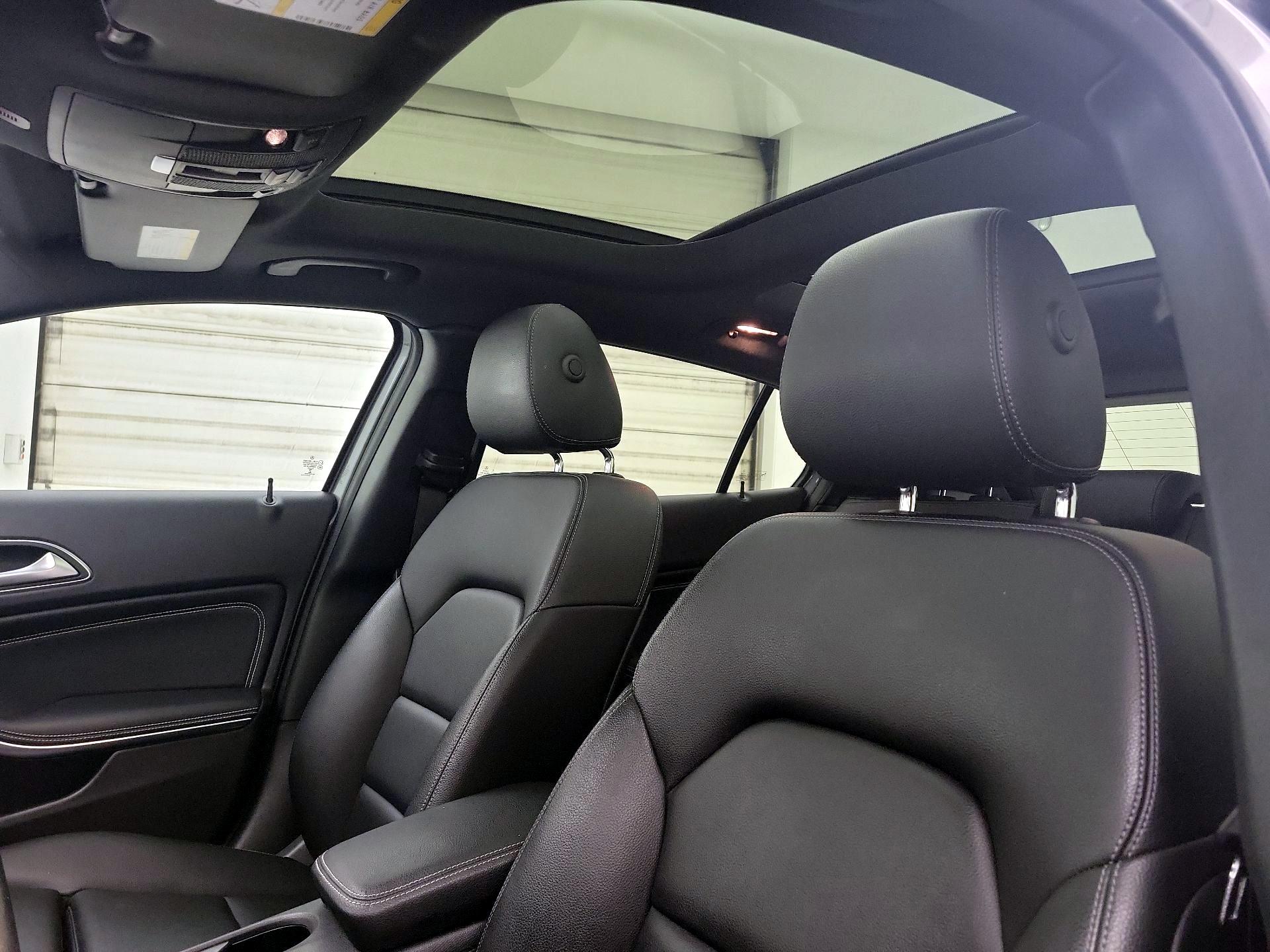 Thumbnail: 2020 Mercedes-Benz GLA - 17