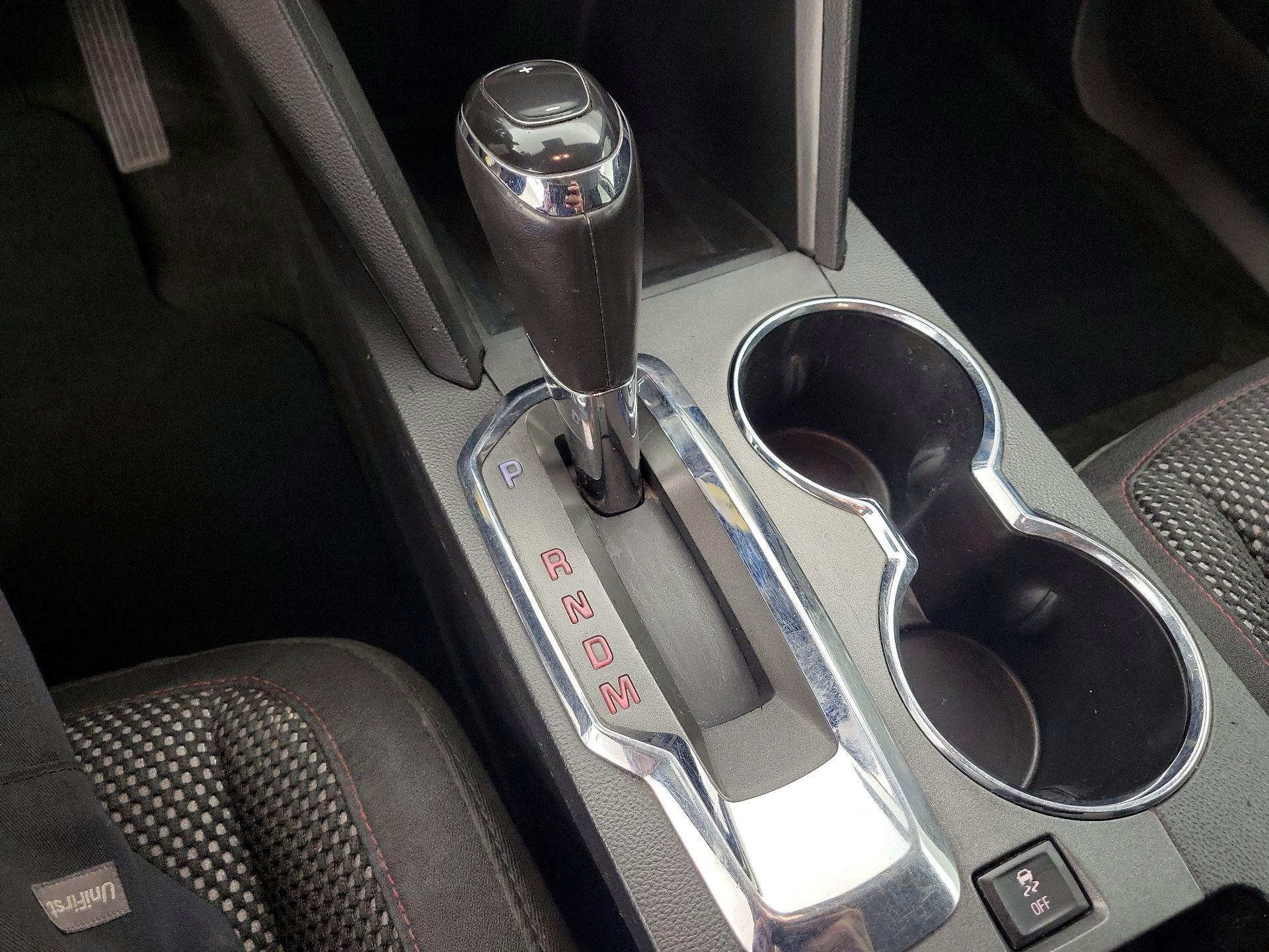 Thumbnail: 2017 GMC Terrain - 16