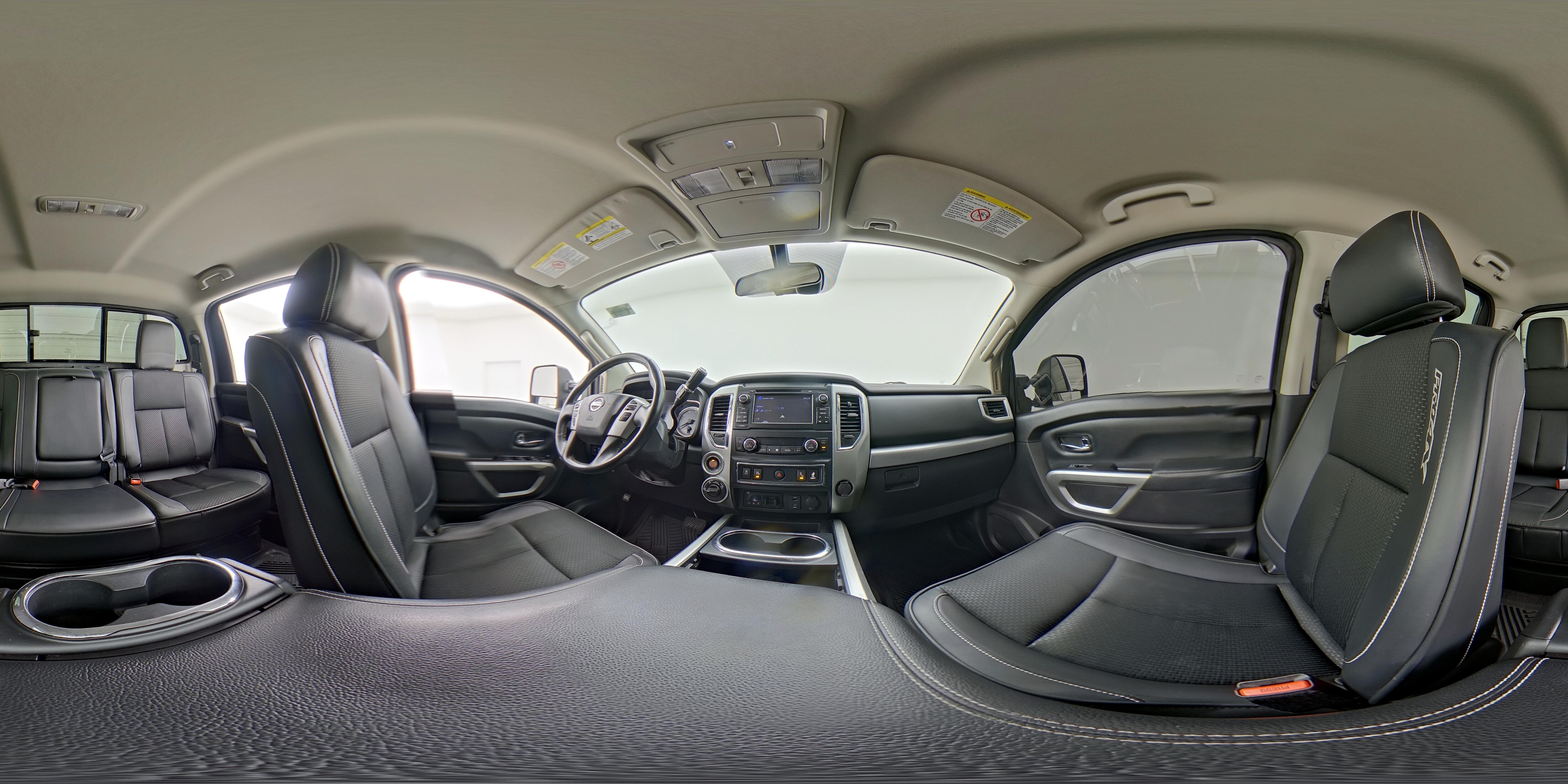 2017 Nissan Titan XD Pro-4X - Photo 23