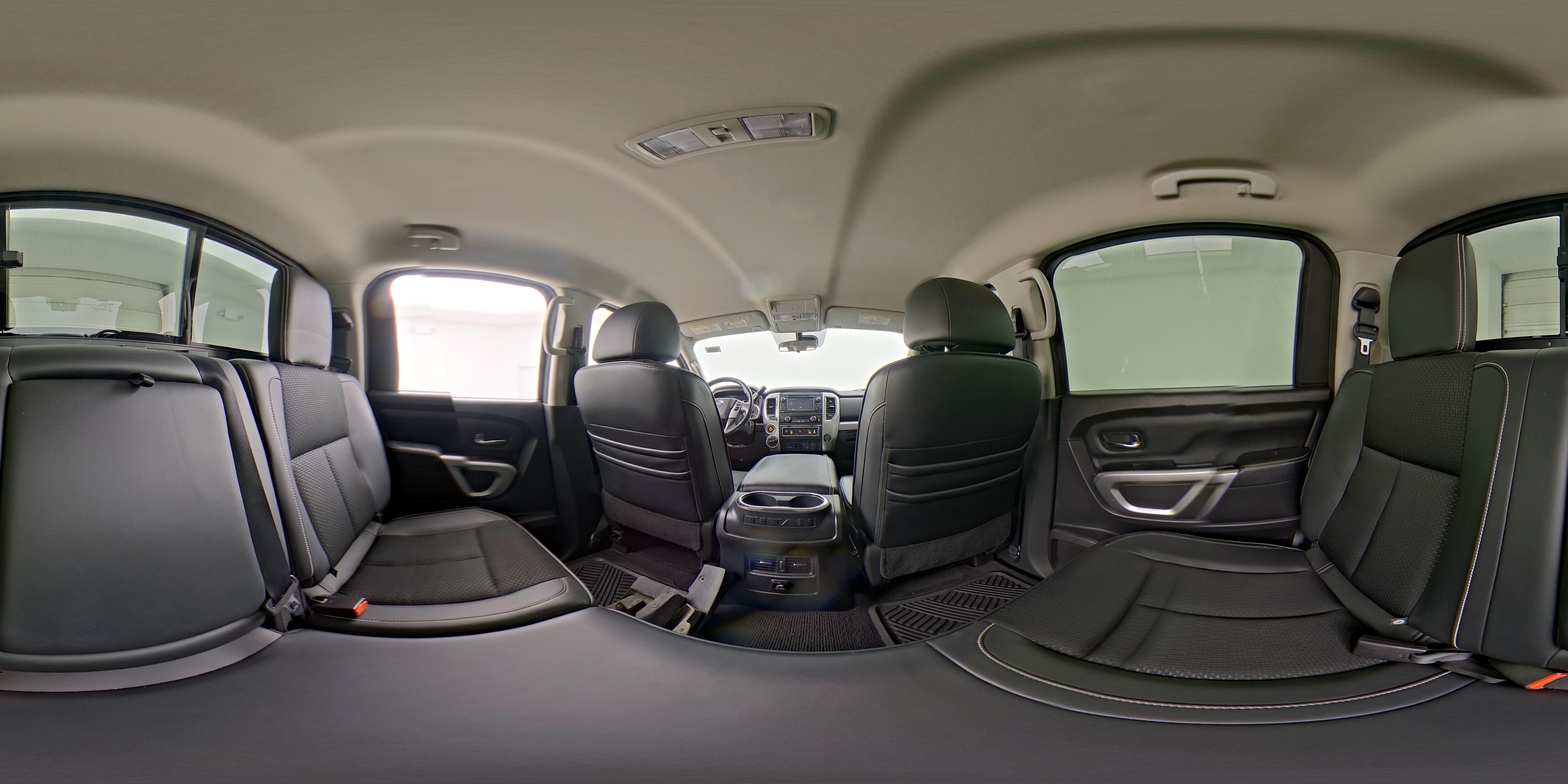 2017 Nissan Titan XD Pro-4X - Photo 24