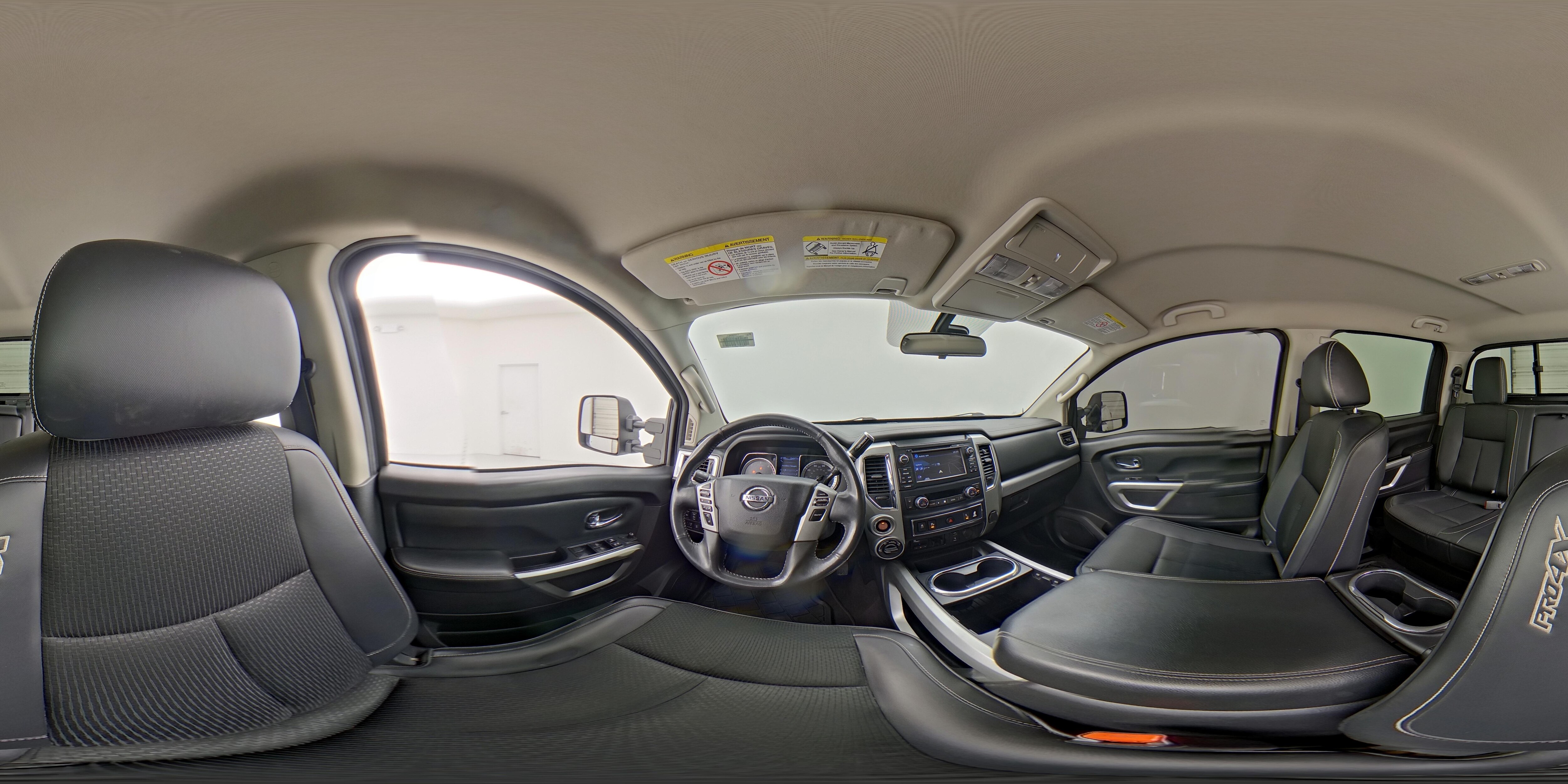 2017 Nissan Titan XD Pro-4X - Photo 25