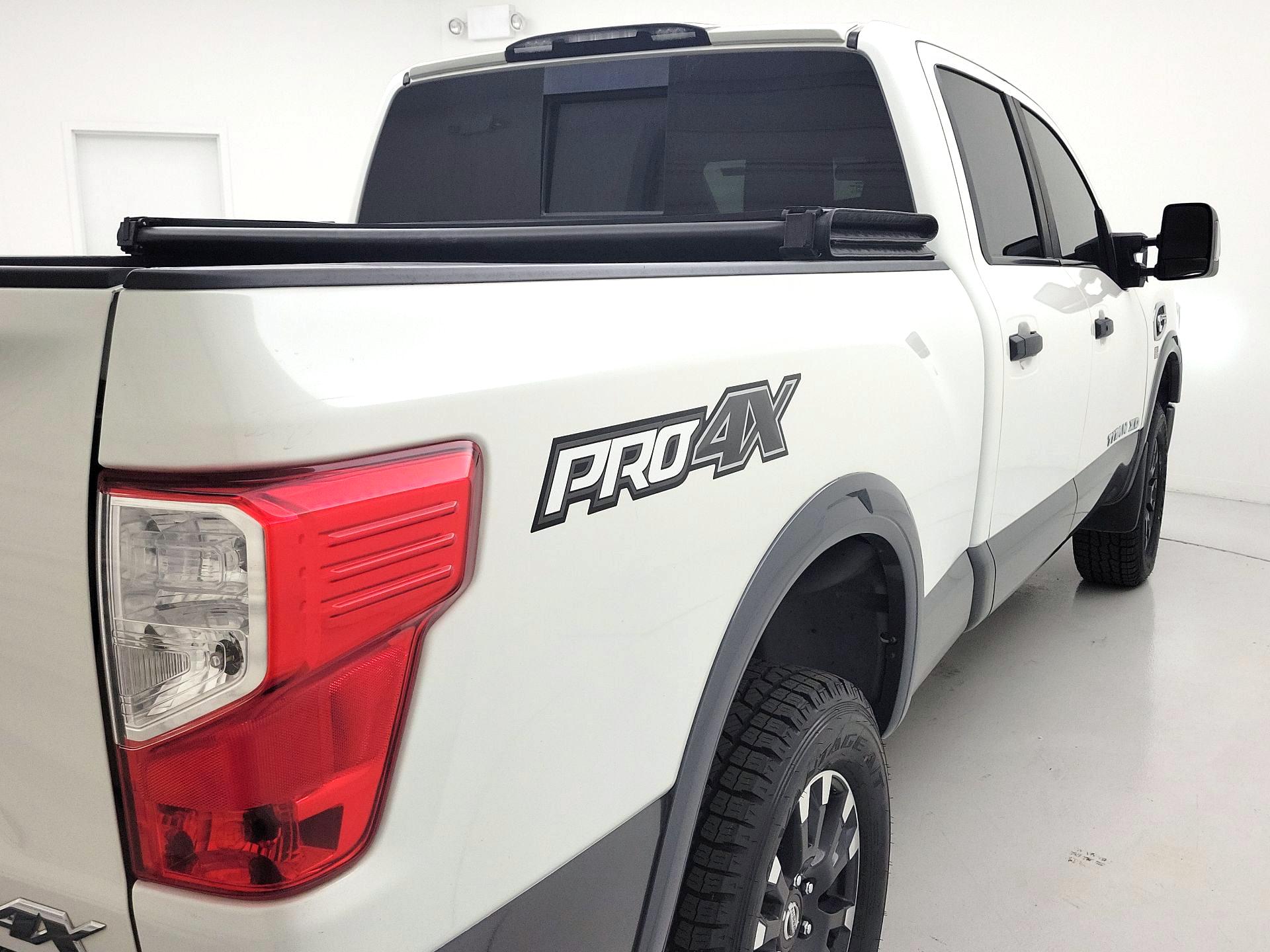 Thumbnail: 2017 Nissan Titan - 5