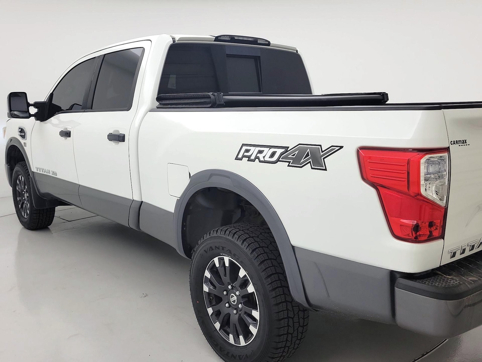 2017 Nissan Titan XD Pro-4X - Photo 7