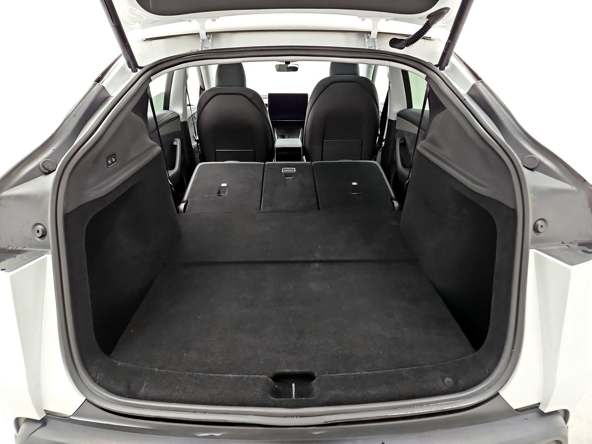 Thumbnail: 2026 Tesla Model Y - 20