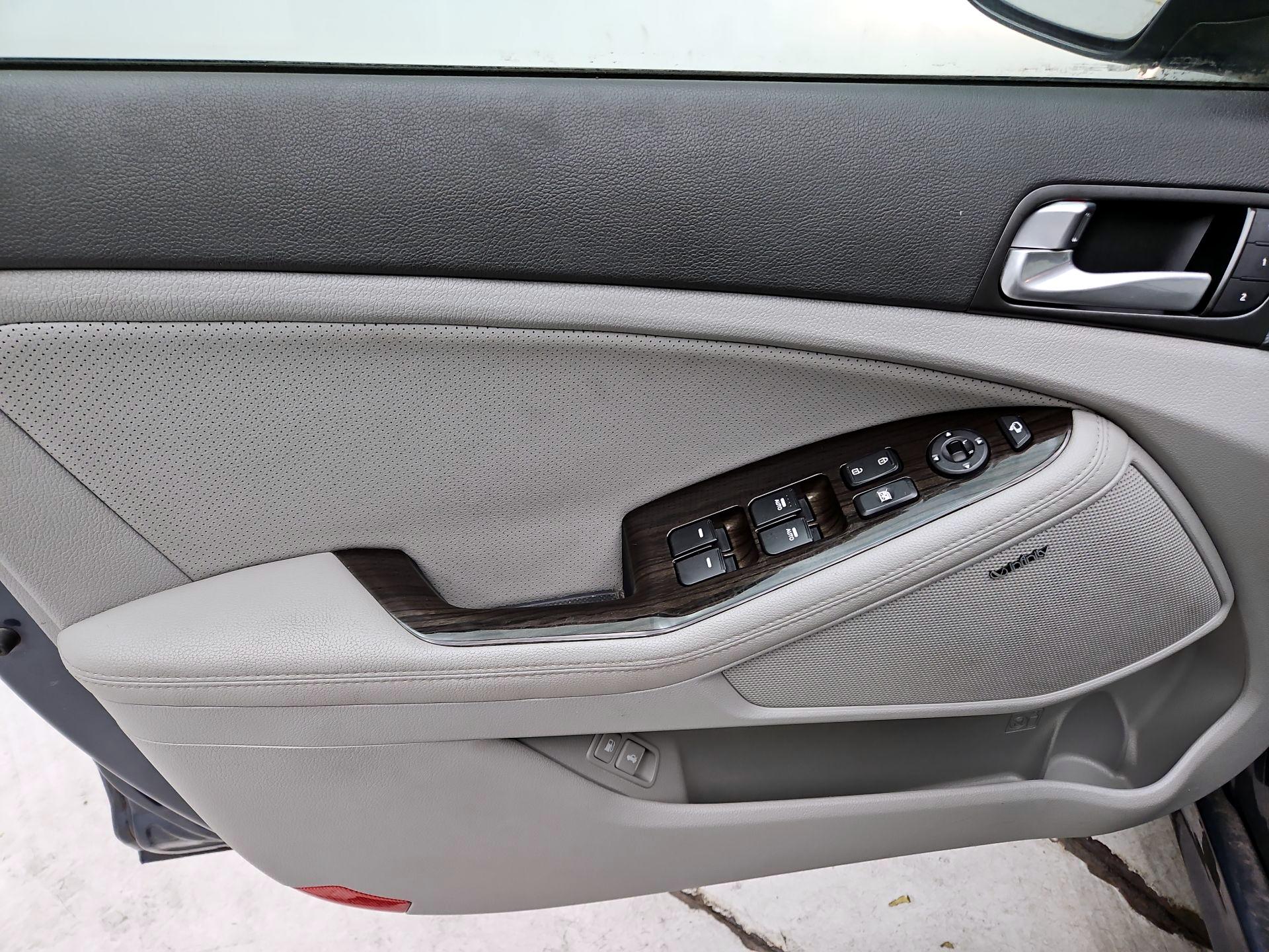 Thumbnail: 2015 Kia Optima - 12