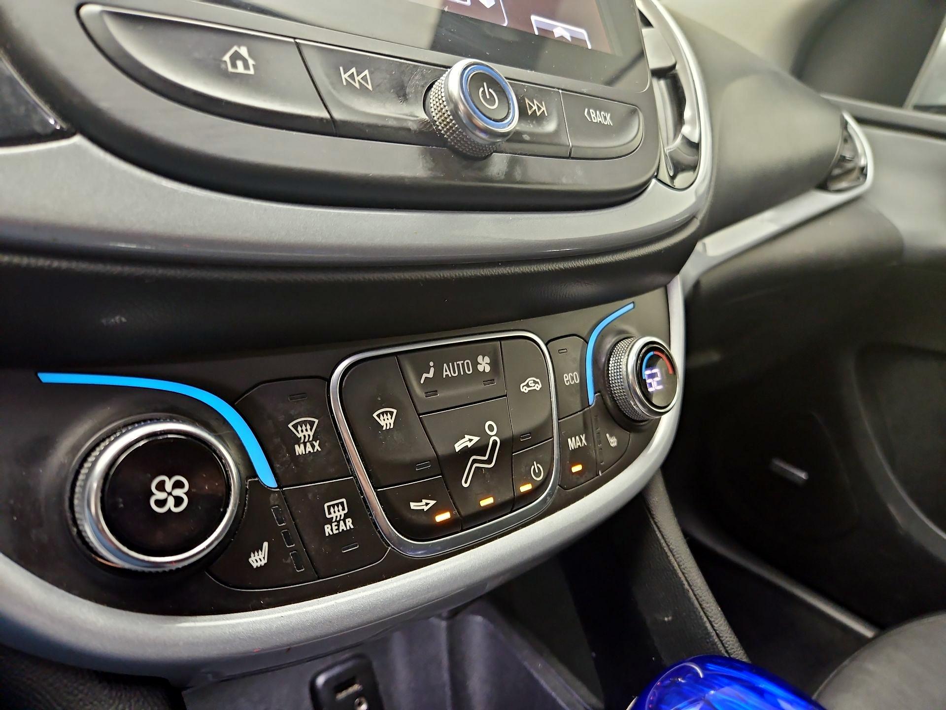 Thumbnail: 2017 Chevrolet Volt - 16