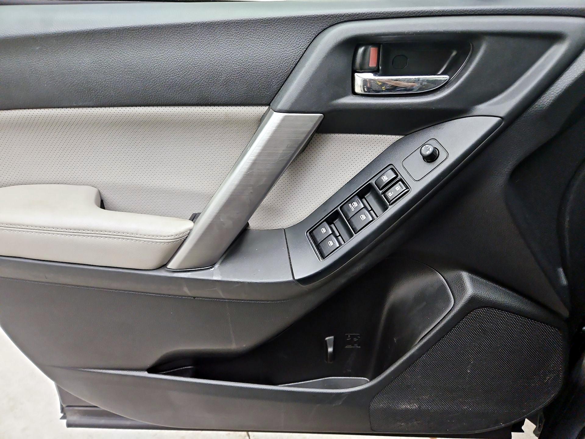 Thumbnail: 2015 Subaru Forester - 12