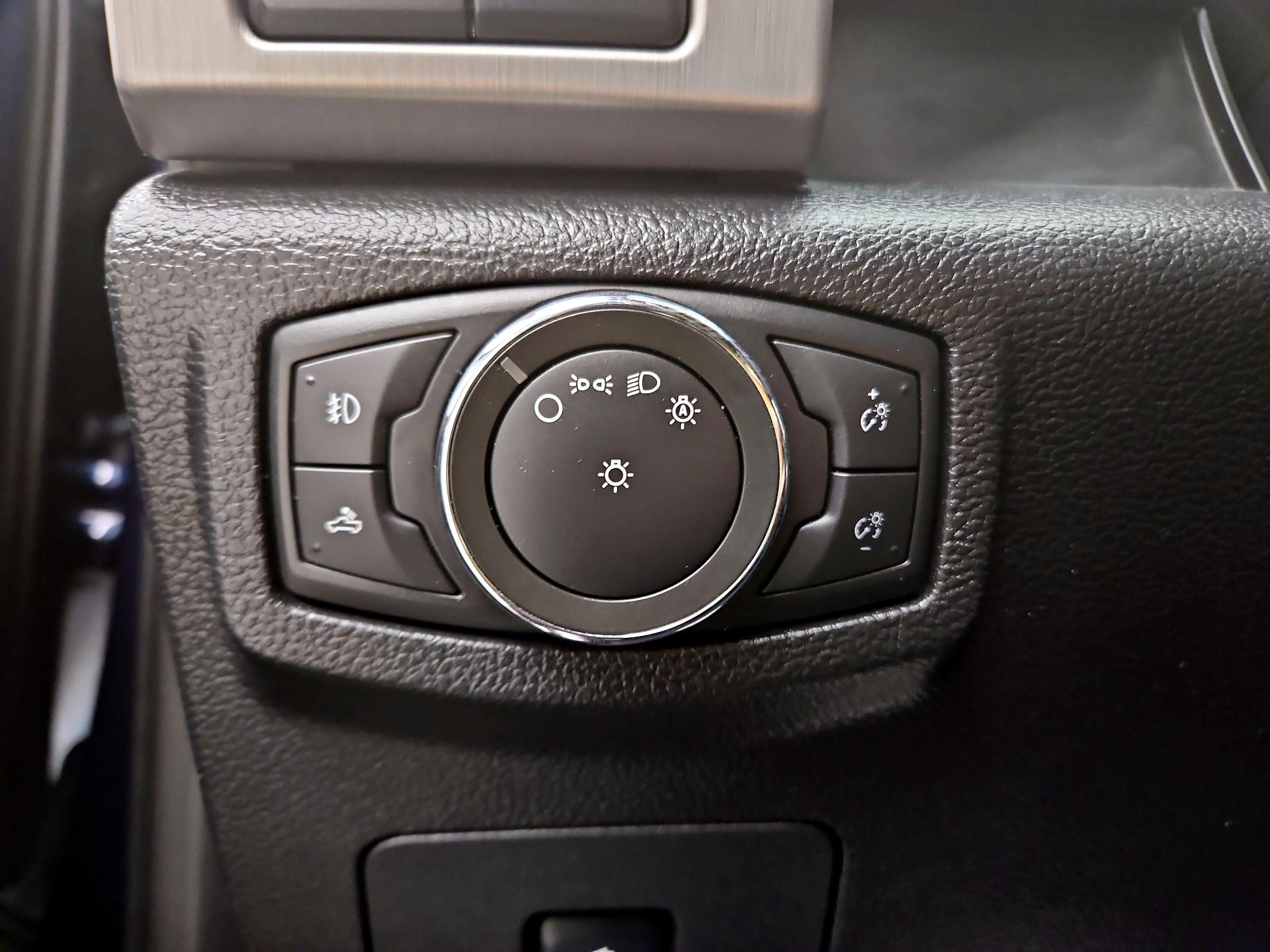 Thumbnail: 2016 Ford F-150 - 13