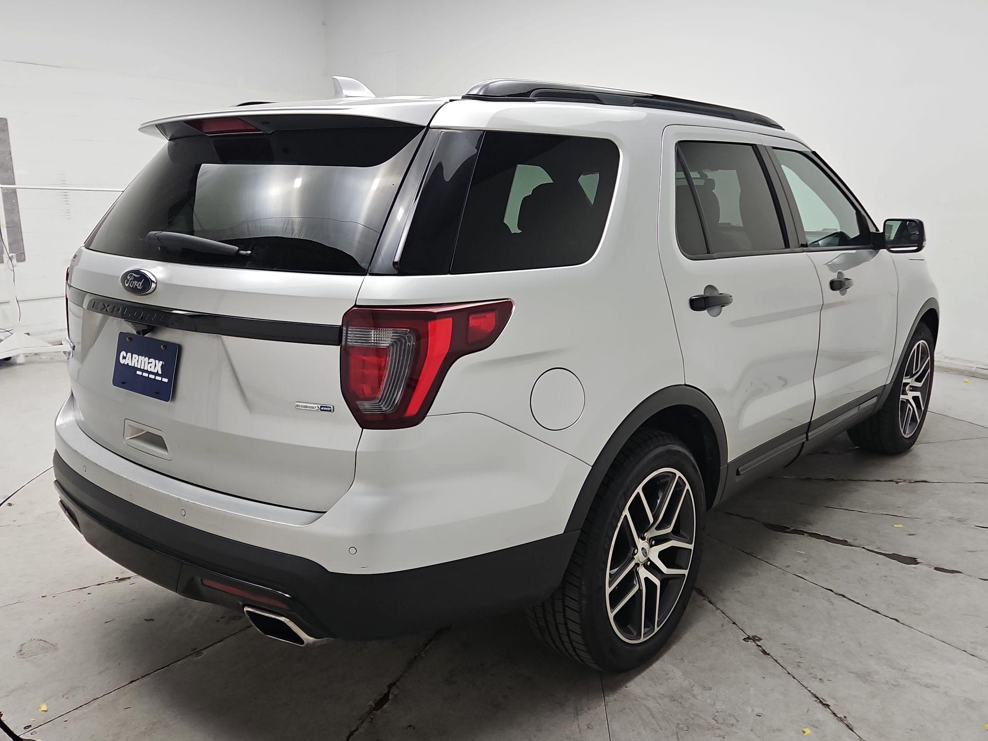 Thumbnail: 2017 Ford Explorer - 5