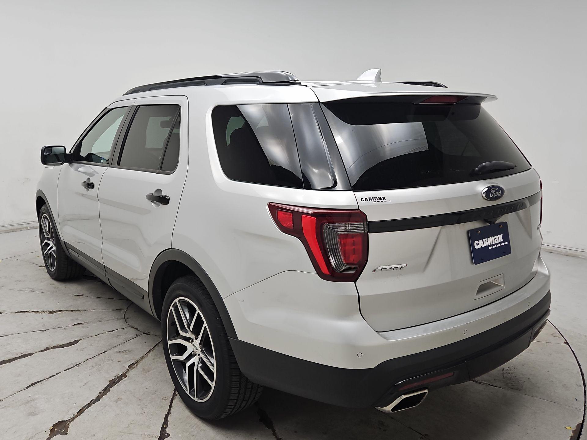 Thumbnail: 2017 Ford Explorer - 7