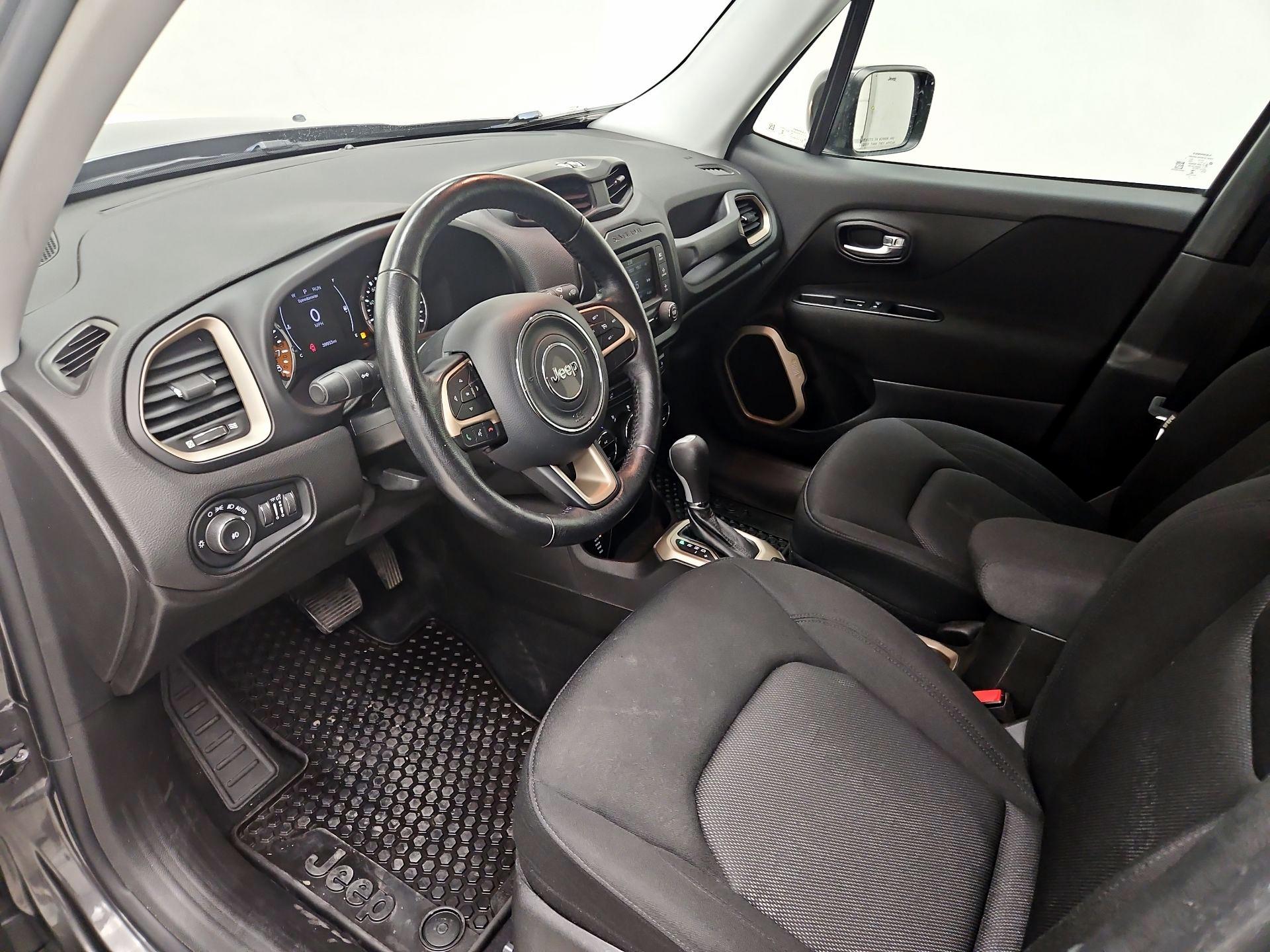 Thumbnail: 2017 Jeep Renegade - 11