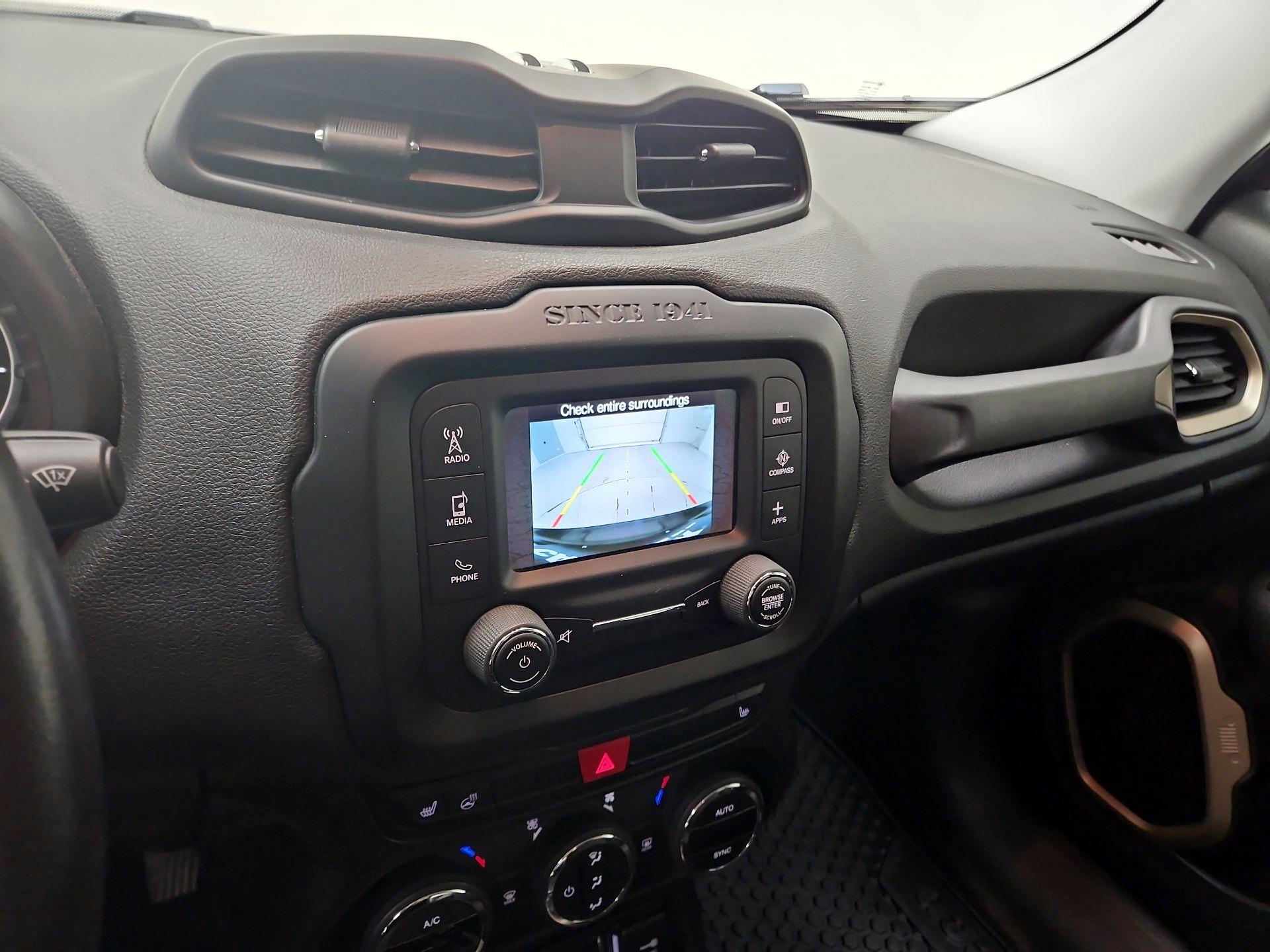 Thumbnail: 2017 Jeep Renegade - 14