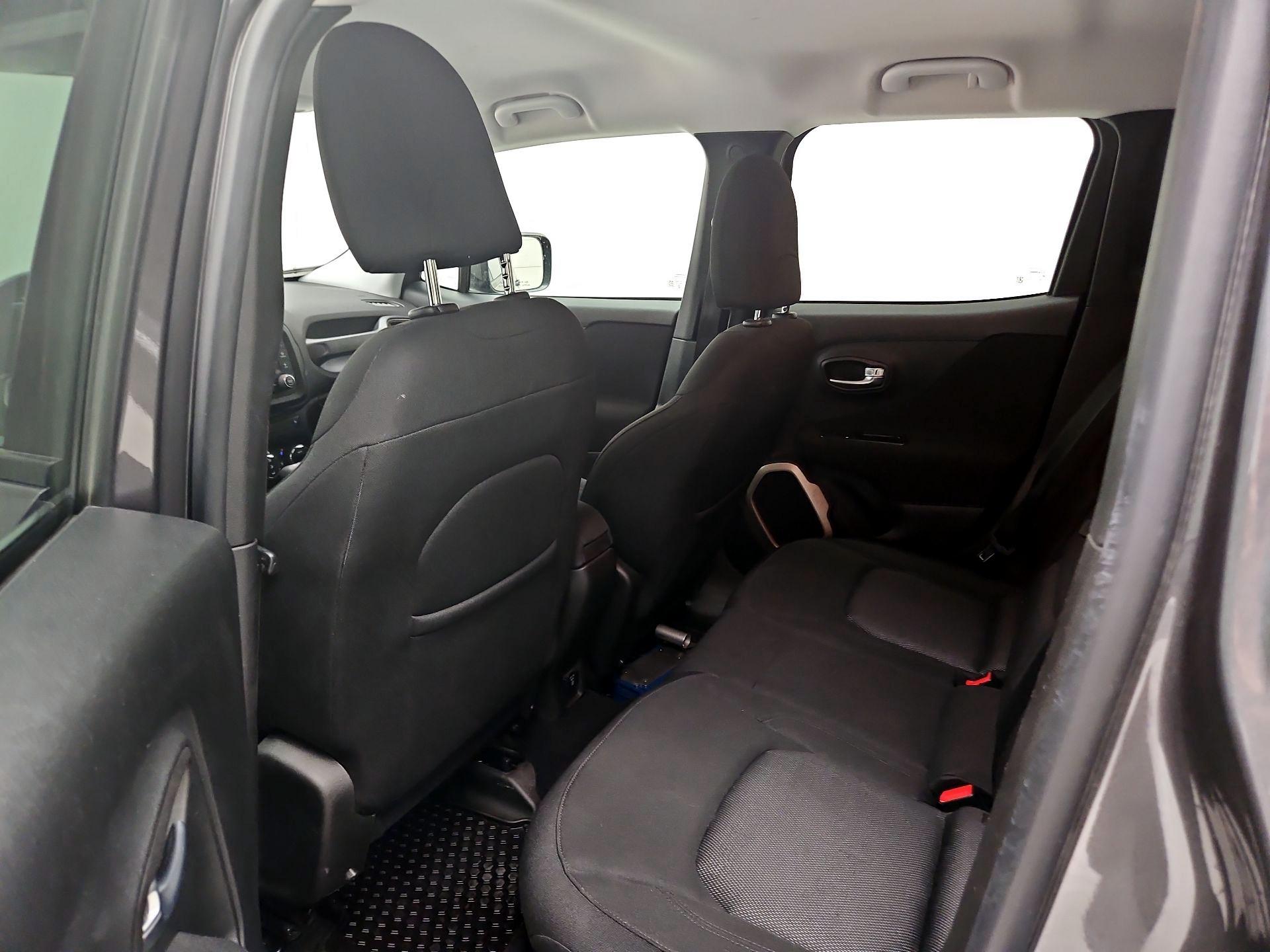 Thumbnail: 2017 Jeep Renegade - 19