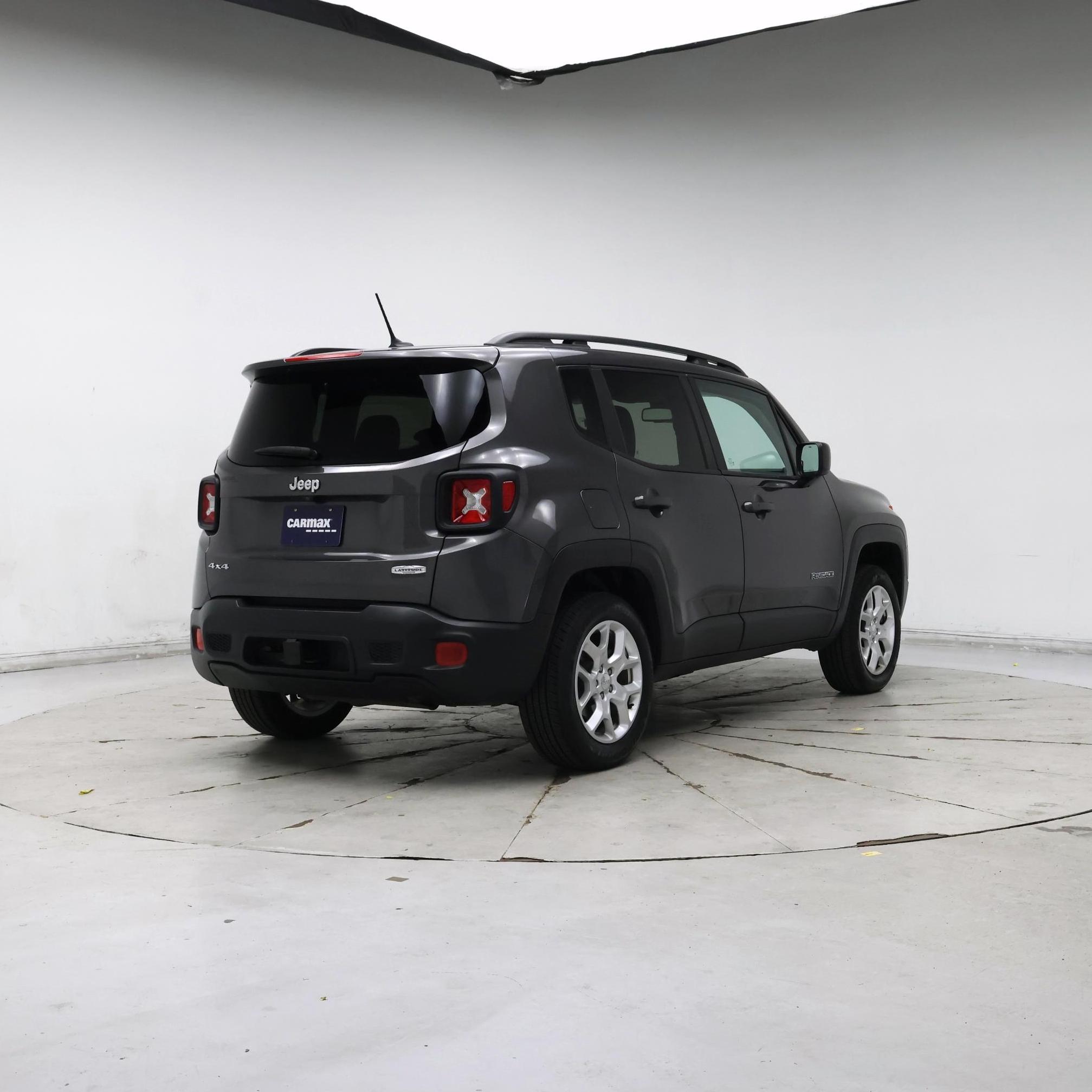 Thumbnail: 2017 Jeep Renegade - 8